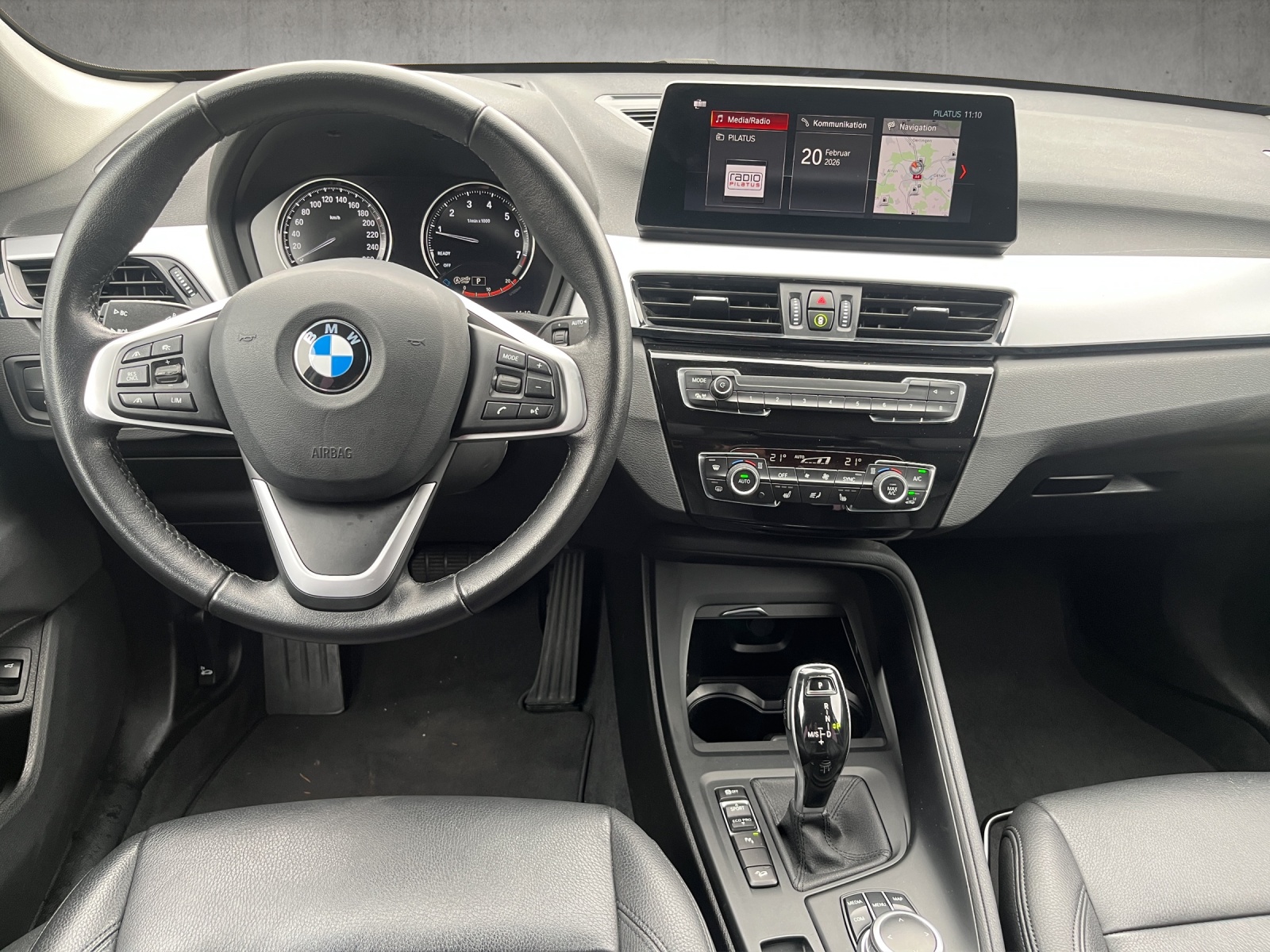 BMW X1 20i xDrive-image-9