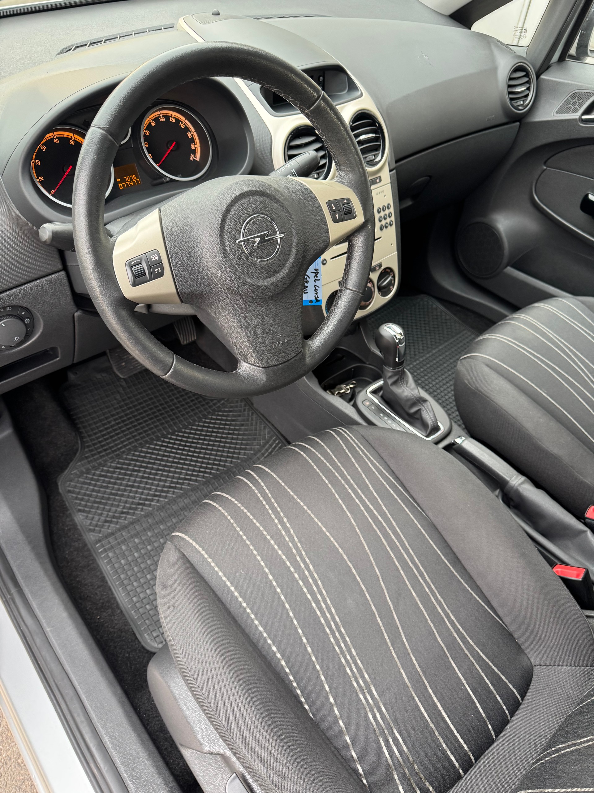 OPEL Corsa 1.4 TP Enjoy-image-8