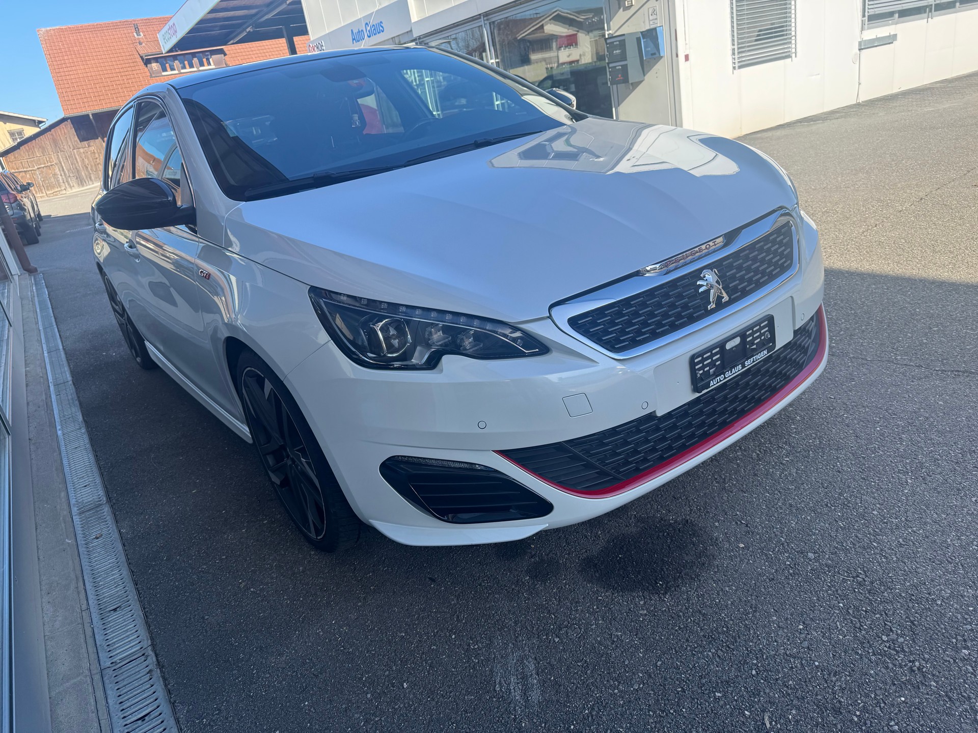 PEUGEOT 308 1.6 GTi-image-16