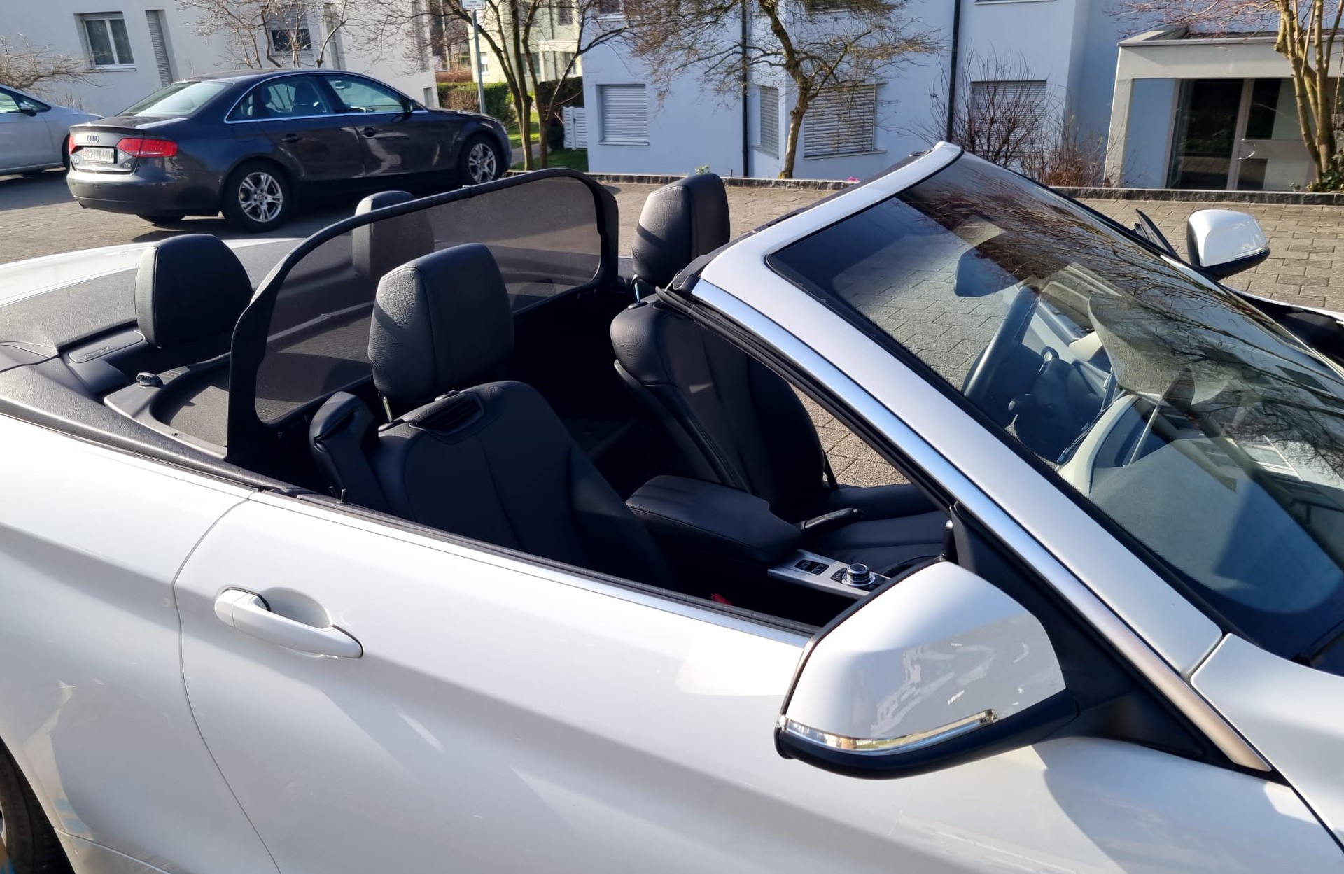 BMW 428i Cabriolet Modern Line-showroom-element-3