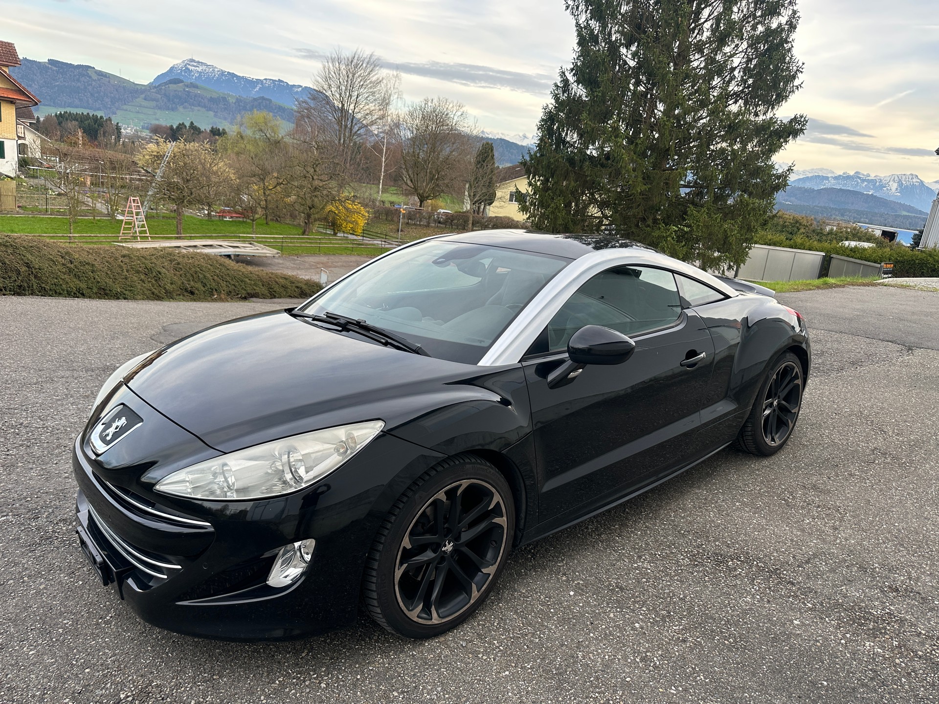 PEUGEOT RCZ 1.6 Turbo Black Yearling-image-1