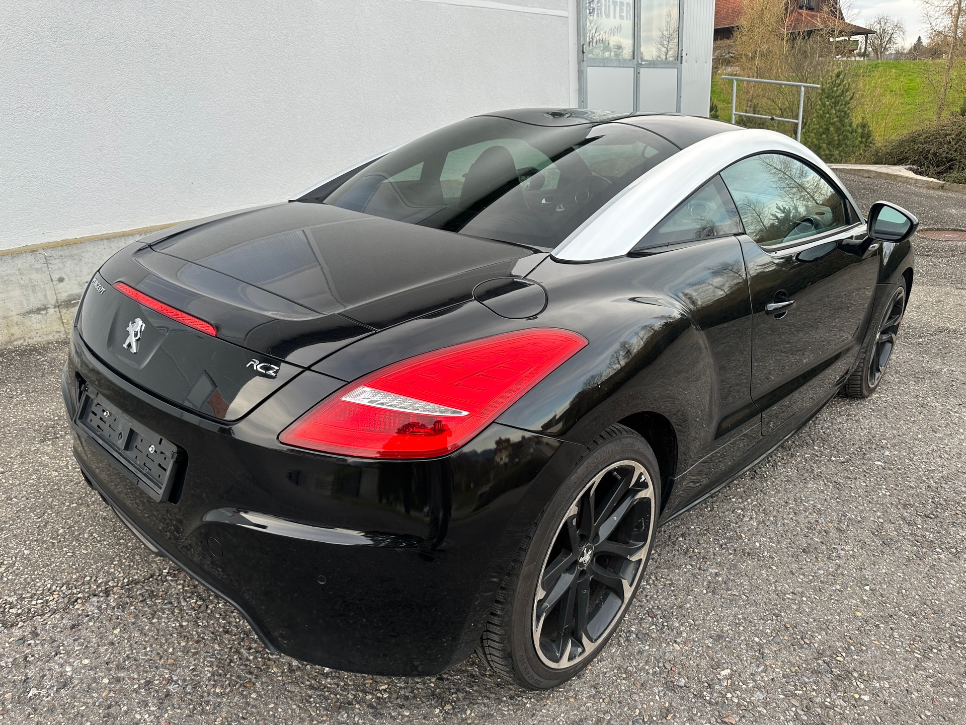 PEUGEOT RCZ 1.6 Turbo Black Yearling-image-7