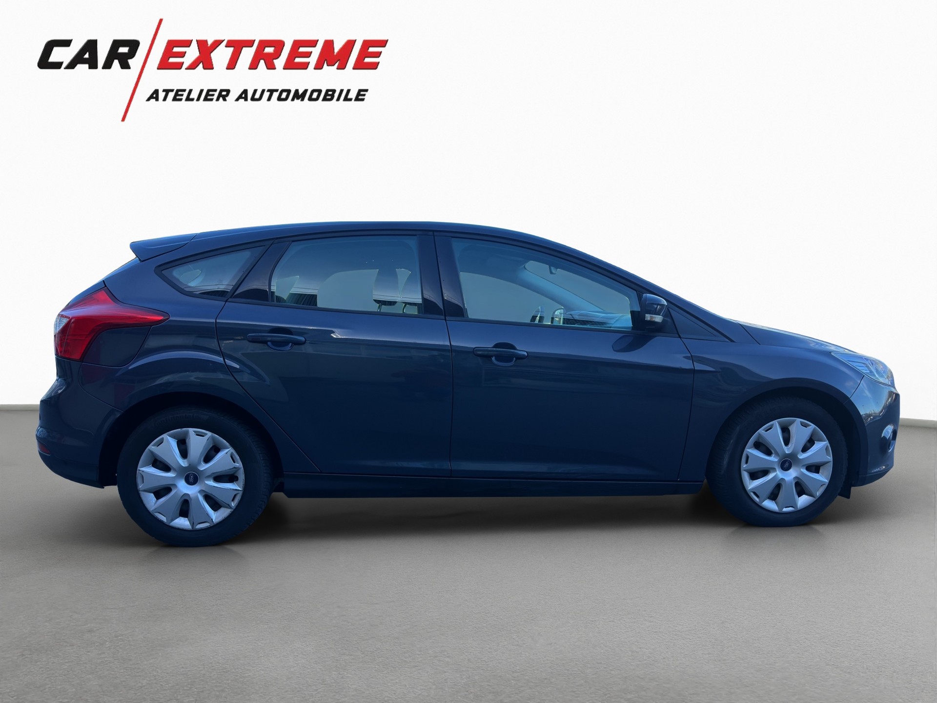 FORD Focus 1.6i VCT Winner PowerShift-showroom-element-3
