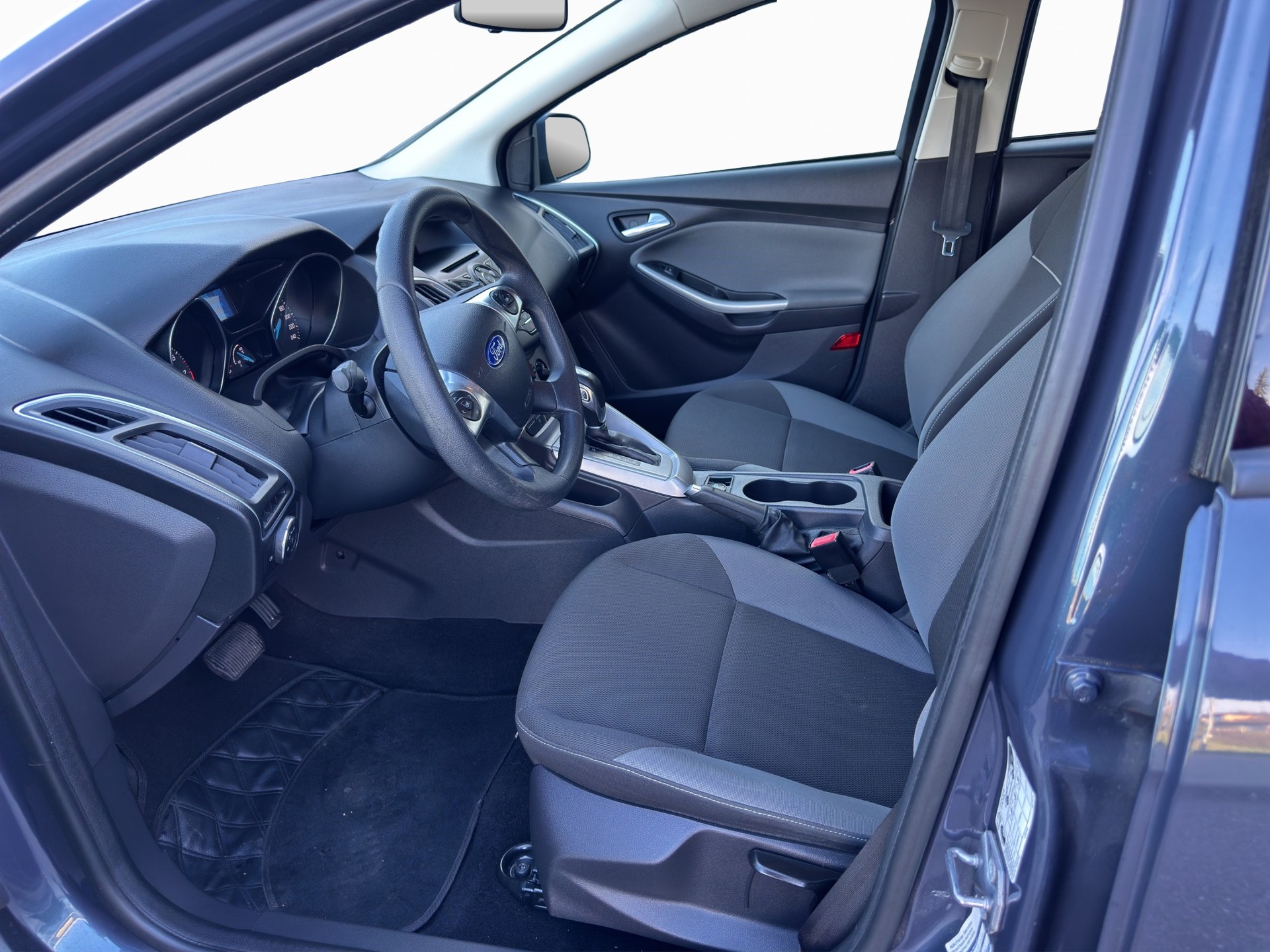 FORD Focus 1.6i VCT Winner PowerShift-image-8