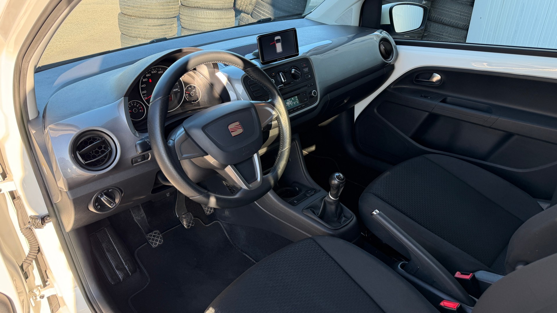 SEAT Mii 1.0 Style @MI Navigon-image-9
