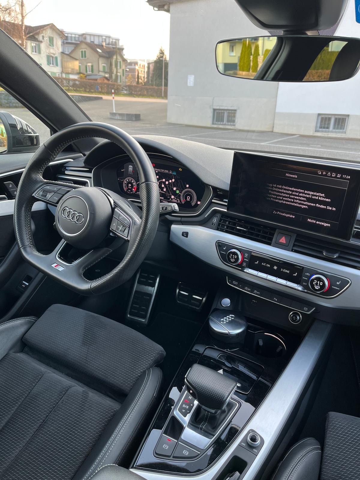 AUDI A4 Avant 45 TFSI S line S-tronic quattro-image-7