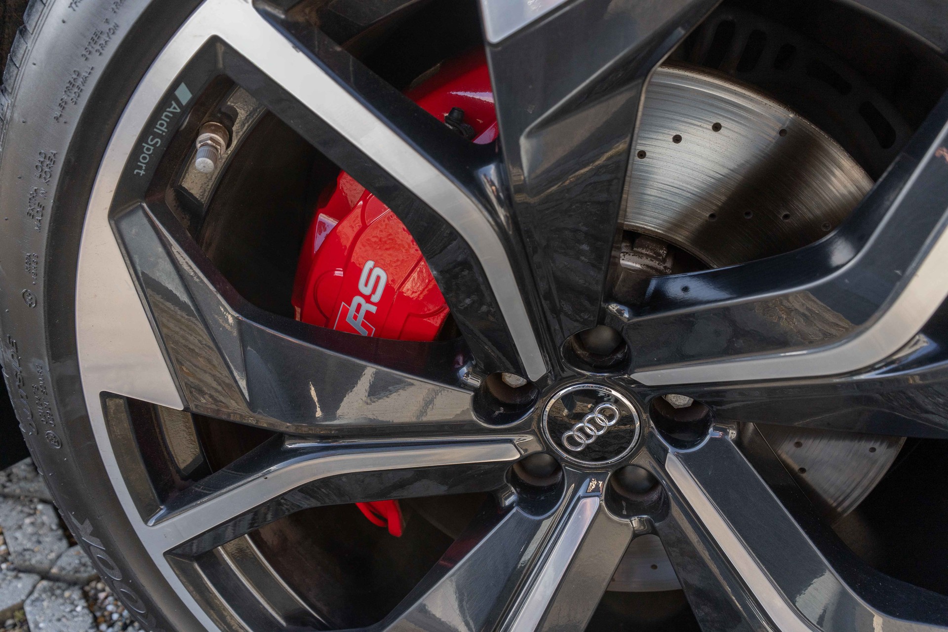 AUDI RSQ8 quattro tiptronic-image-13