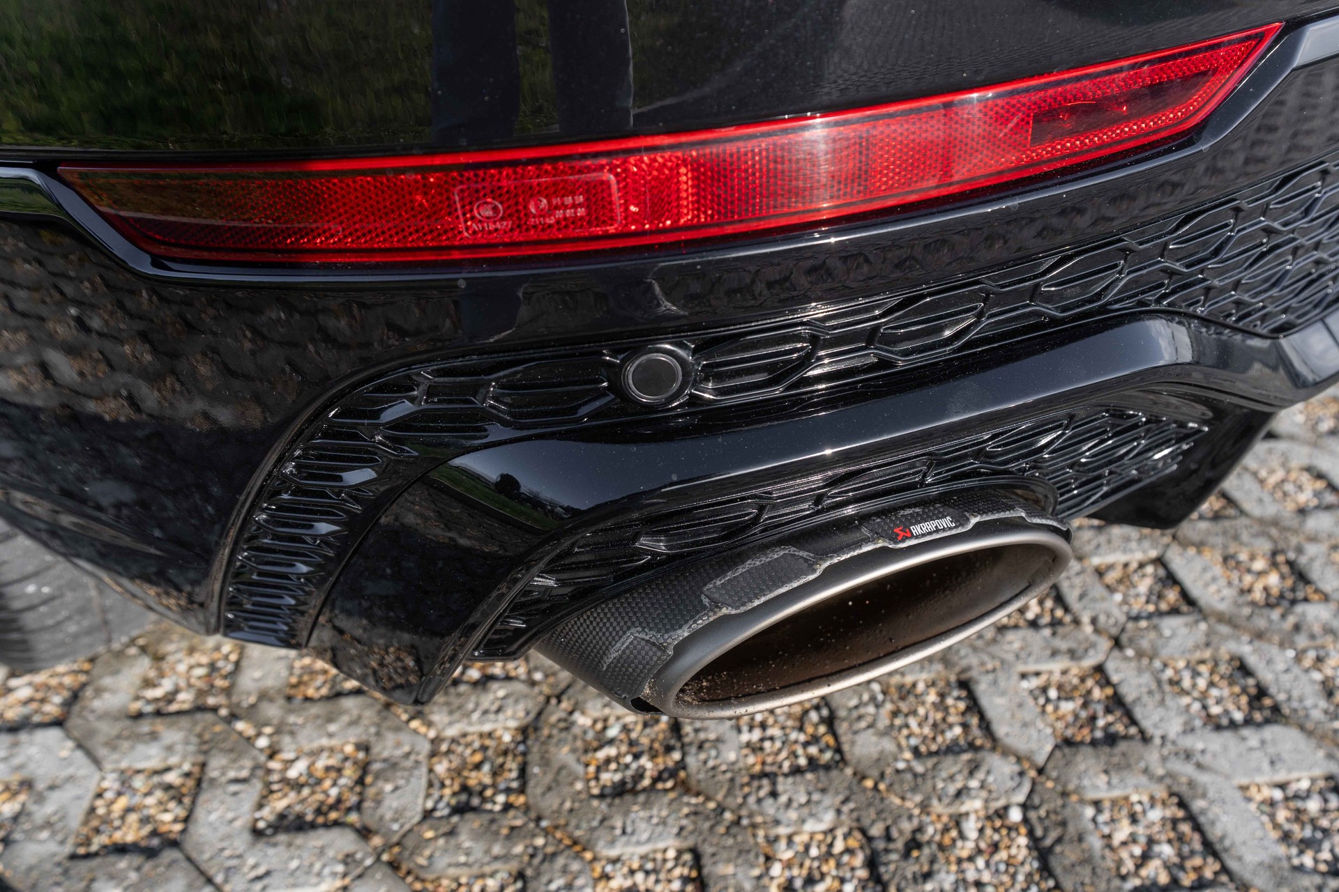 AUDI RSQ8 quattro tiptronic-image-12
