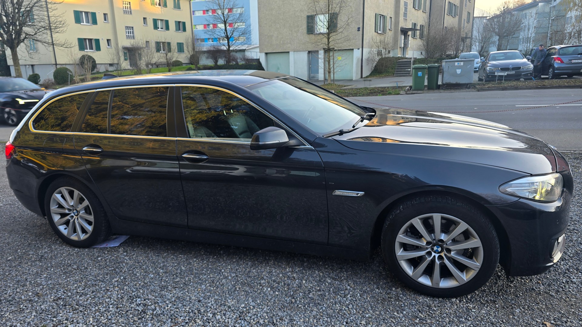 BMW 520d Touring xDrive Steptronic-showroom-element-2