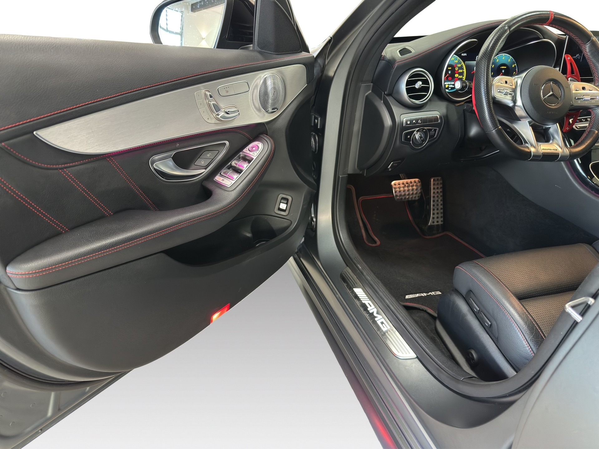 MERCEDES-BENZ C 43 AMG 4Matic 9G-Tronic-image-19