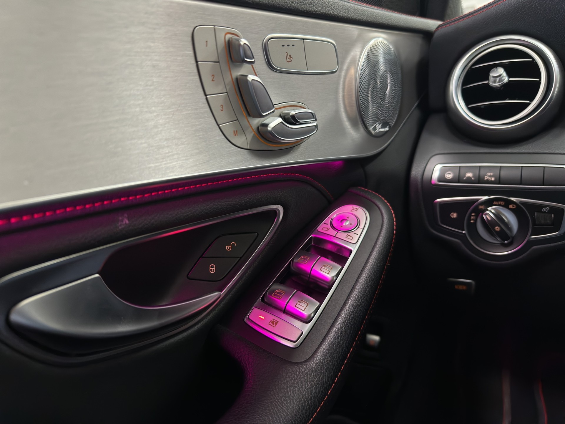 MERCEDES-BENZ C 43 AMG 4Matic 9G-Tronic-image-28