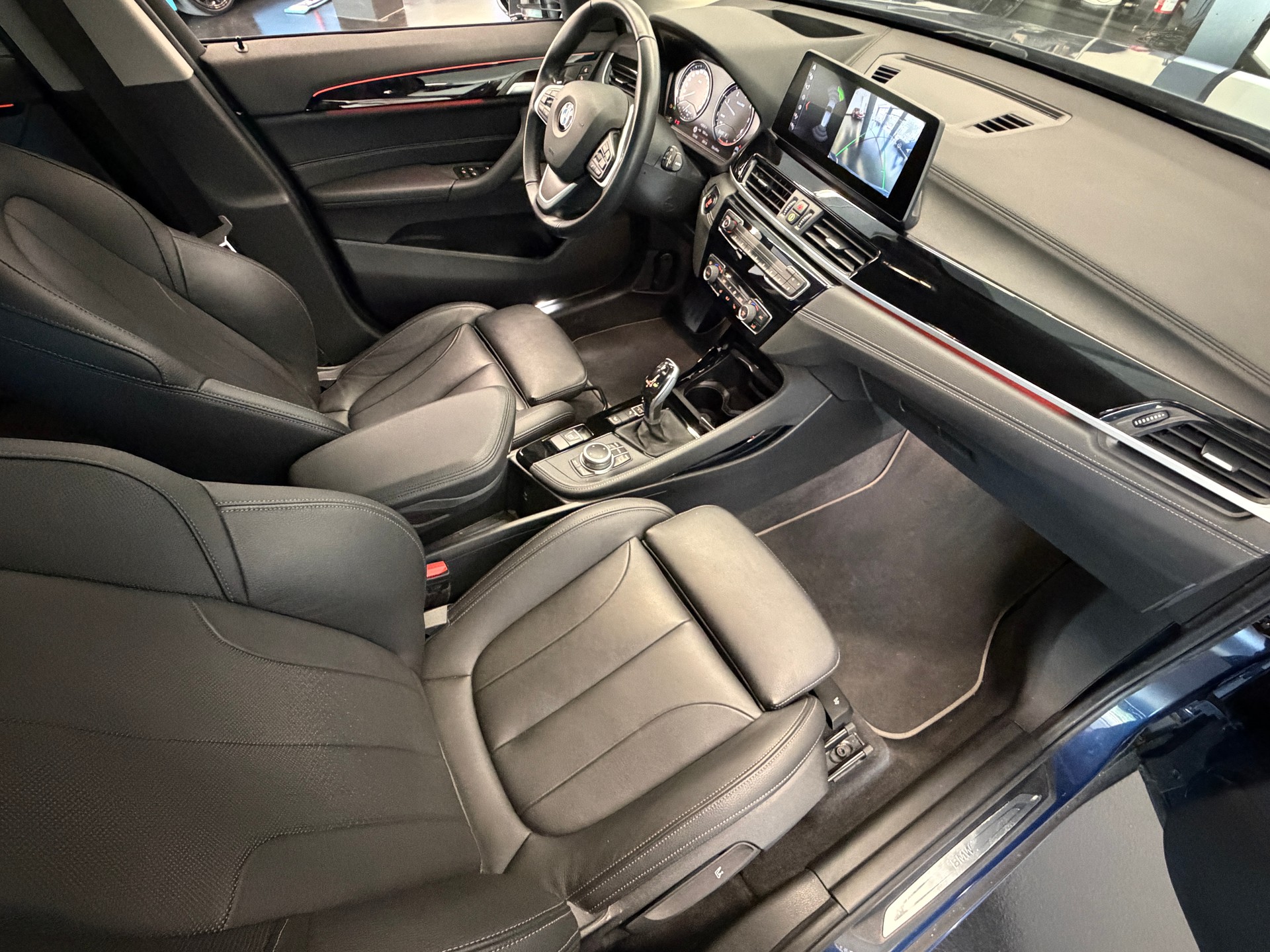 BMW X1 xDrive 25d Sport Line Steptronic-image-9