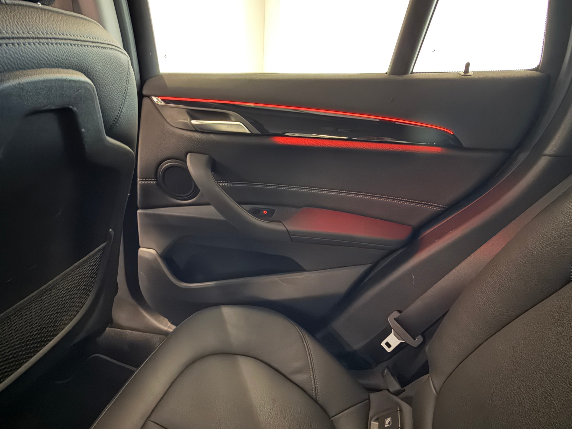 BMW X1 xDrive 25d Sport Line Steptronic-image-14