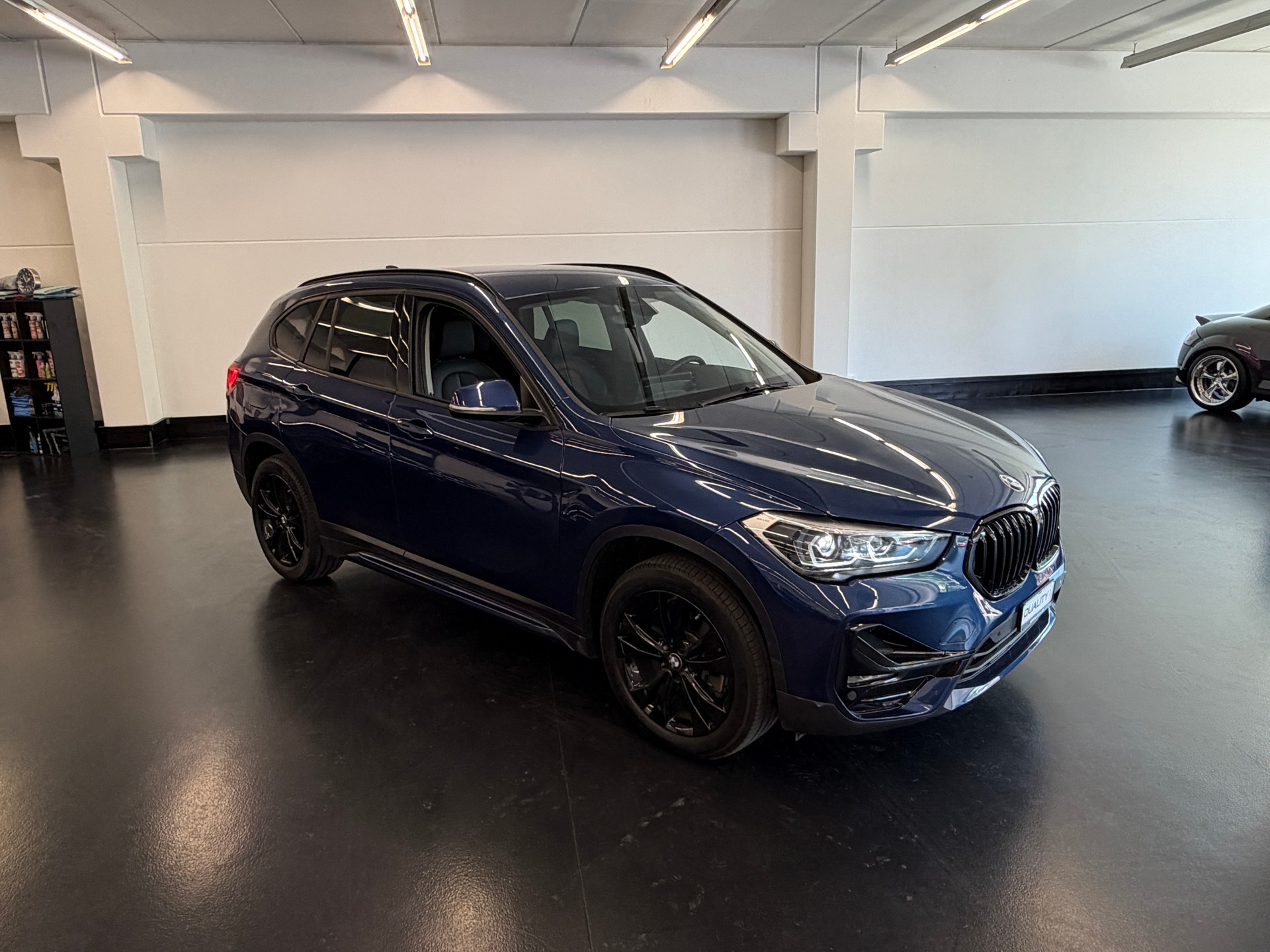 BMW X1 xDrive 25d Sport Line Steptronic-image-5