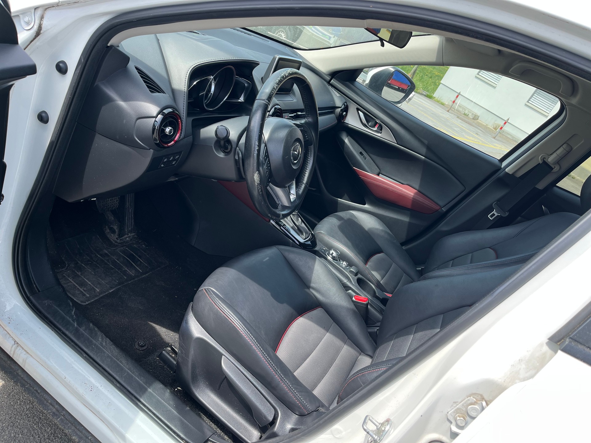 MAZDA Diesel Automat 1,5i mit Leder Sitz Euro B6b-image-9