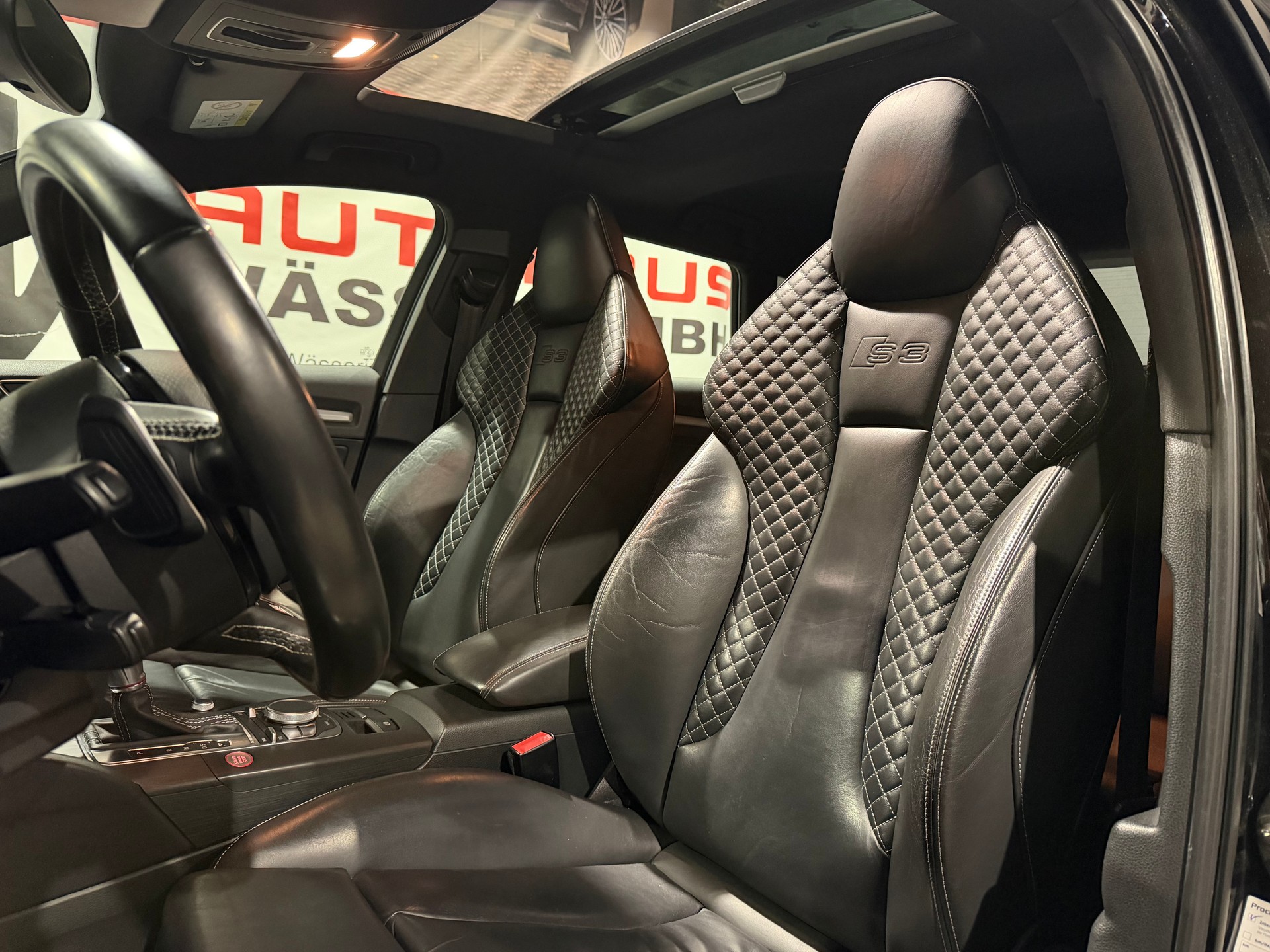 AUDI S3 Sportback 2.0 TFSI quattro S-tronic-image-12