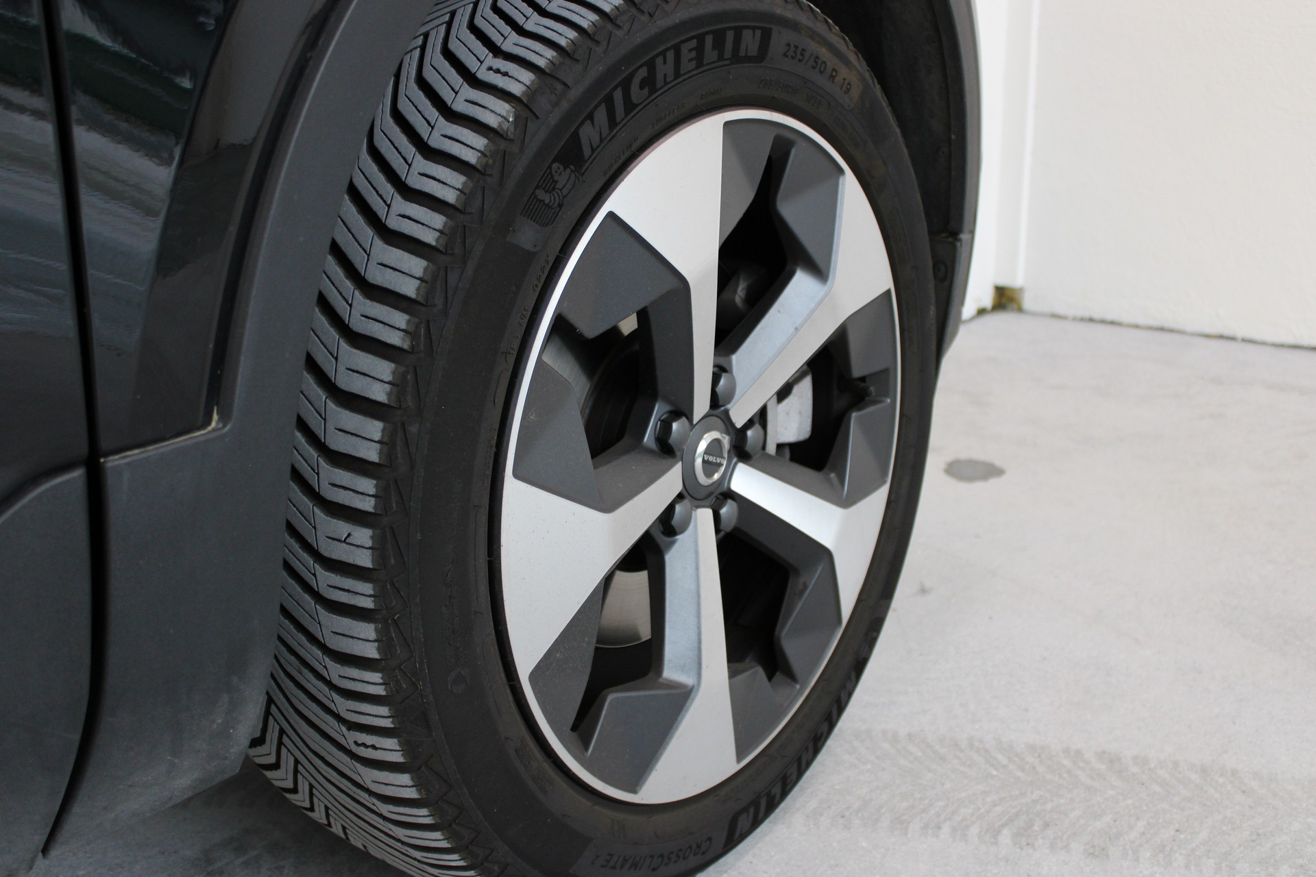VOLVO XC40 B4 Benzin Mild Hybrid Core DCT-image-7