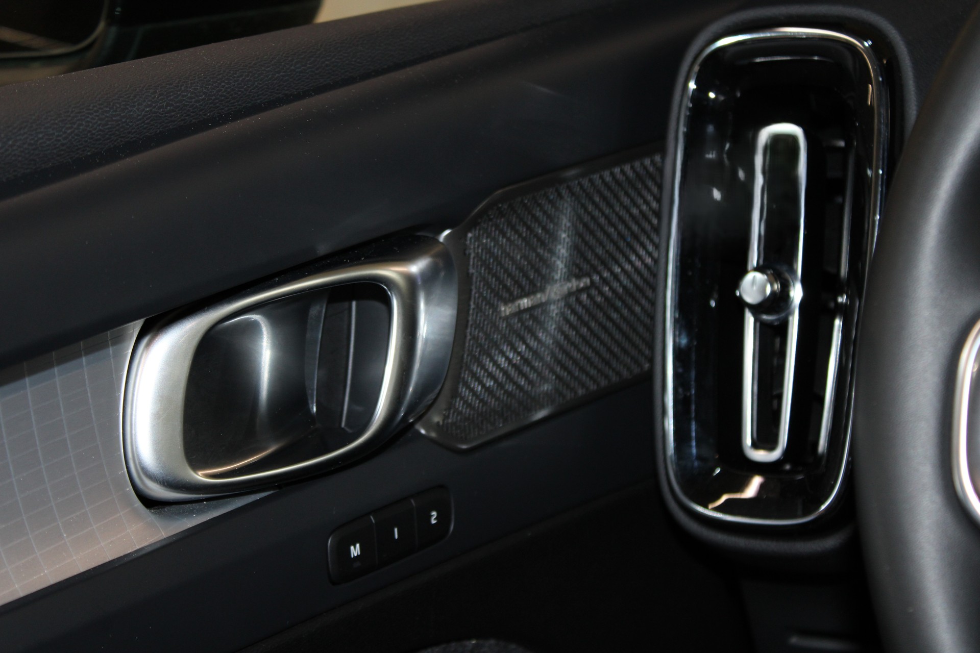 VOLVO XC40 B4 Benzin Mild Hybrid Core DCT-image-11