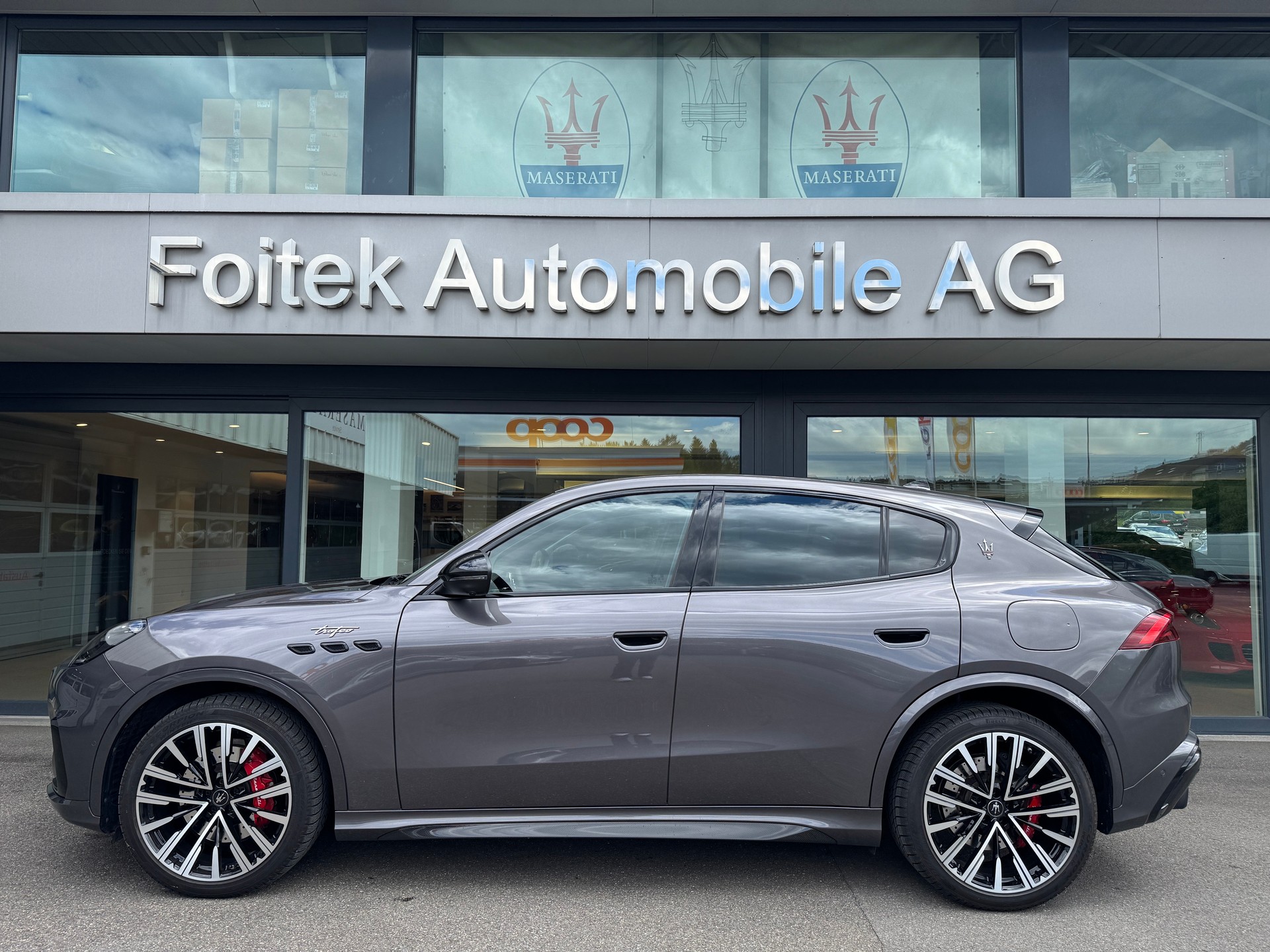 MASERATI Grecale 3.0 Trofeo-showroom-element-1