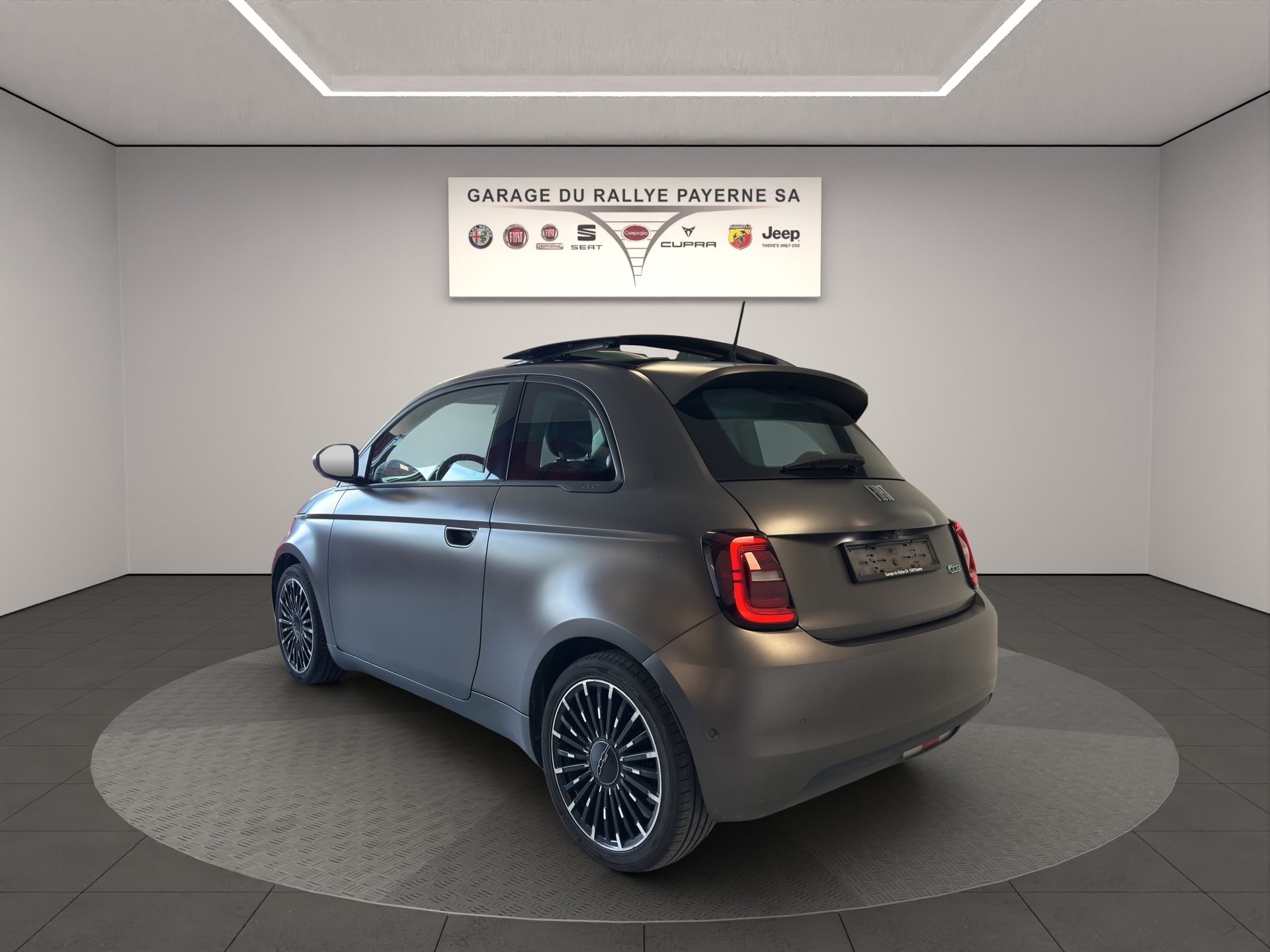 FIAT 500 electric 87 kW Icon-showroom-element-2