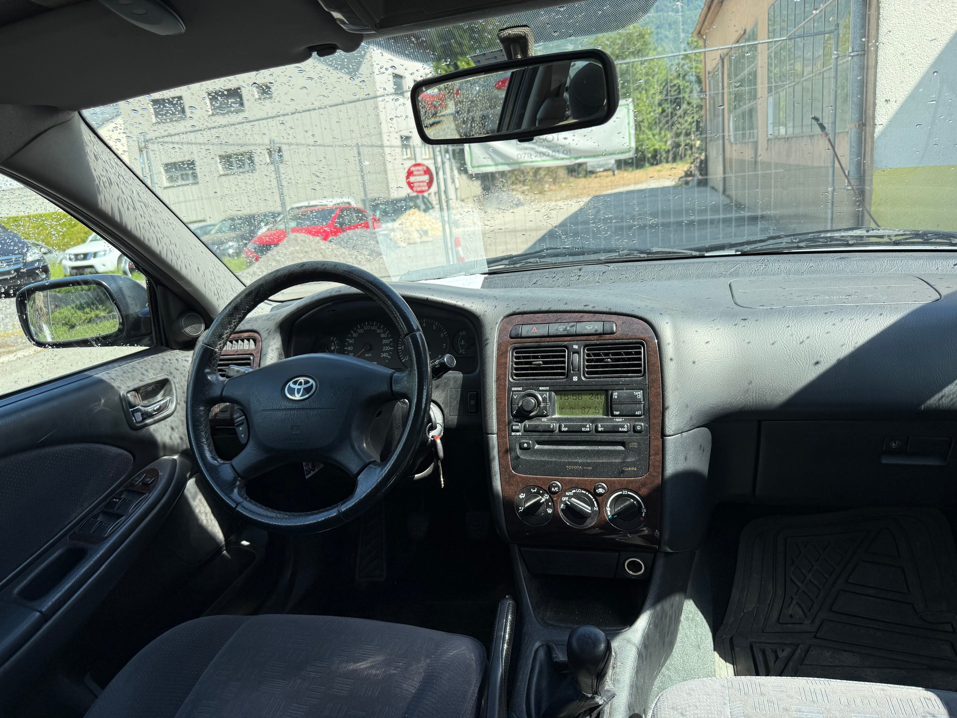 TOYOTA Avensis 2.0 VVT-i Linea Sol Sedan-image-8