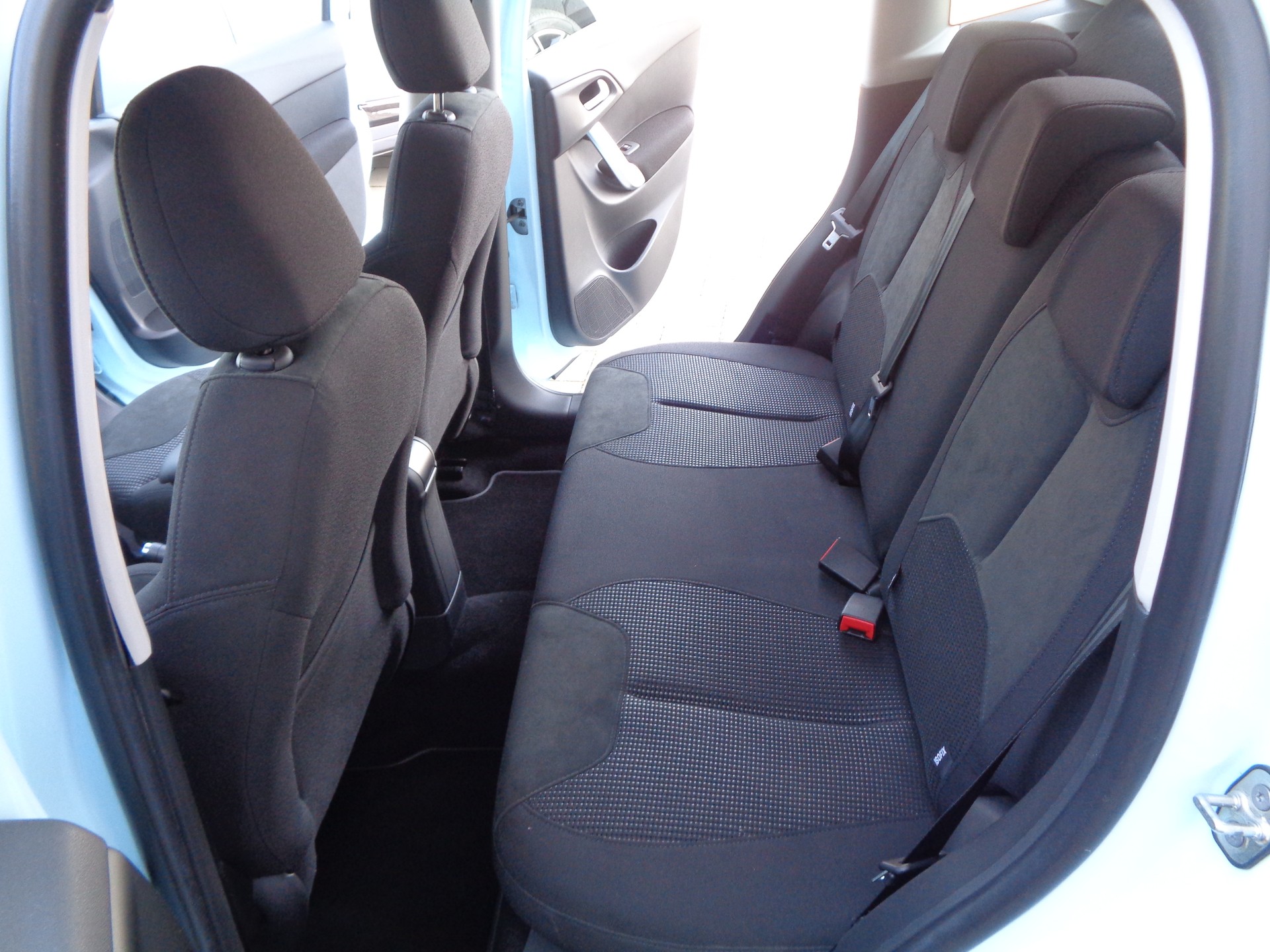 CITROEN C3 1.4i 16V Exclusive-image-11