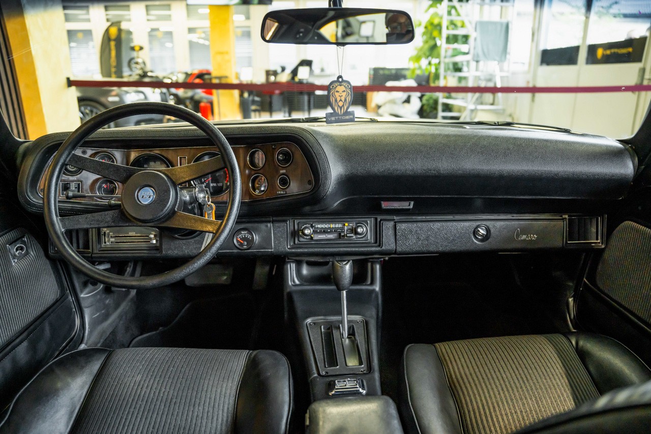 CHEVROLET CAMARO LT 350-image-10