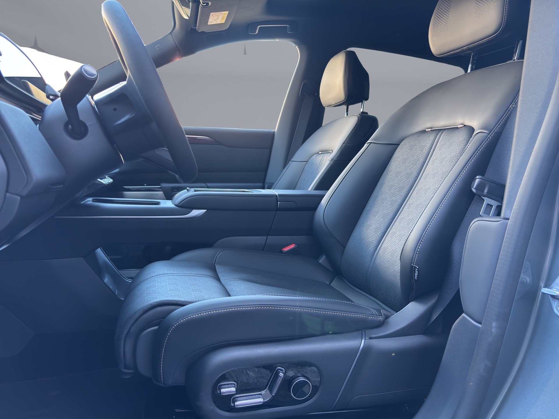 ZEEKR 7X Privilege AWD-image-8