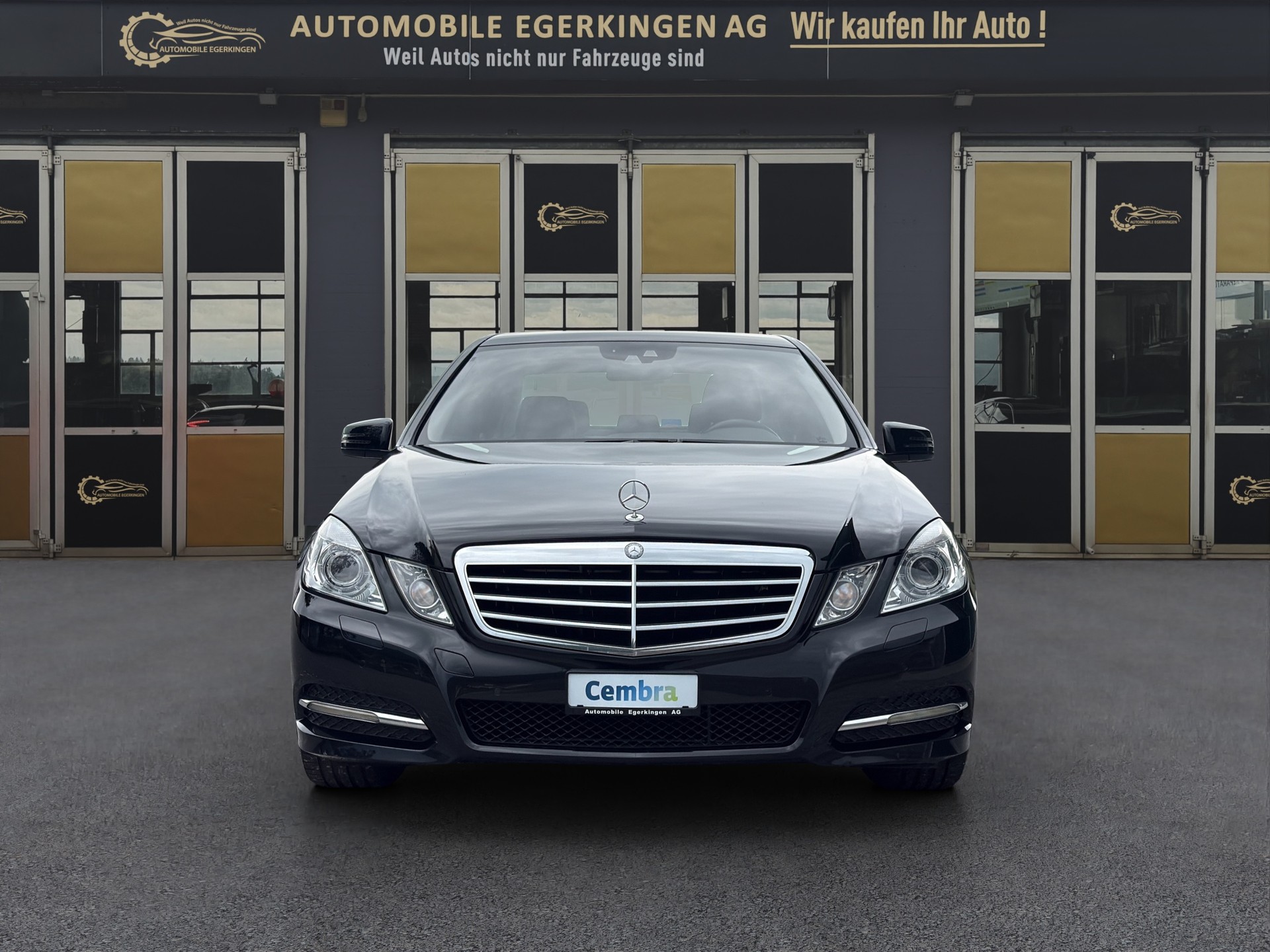 MERCEDES-BENZ E 350 V6 4matic-showroom-element-1