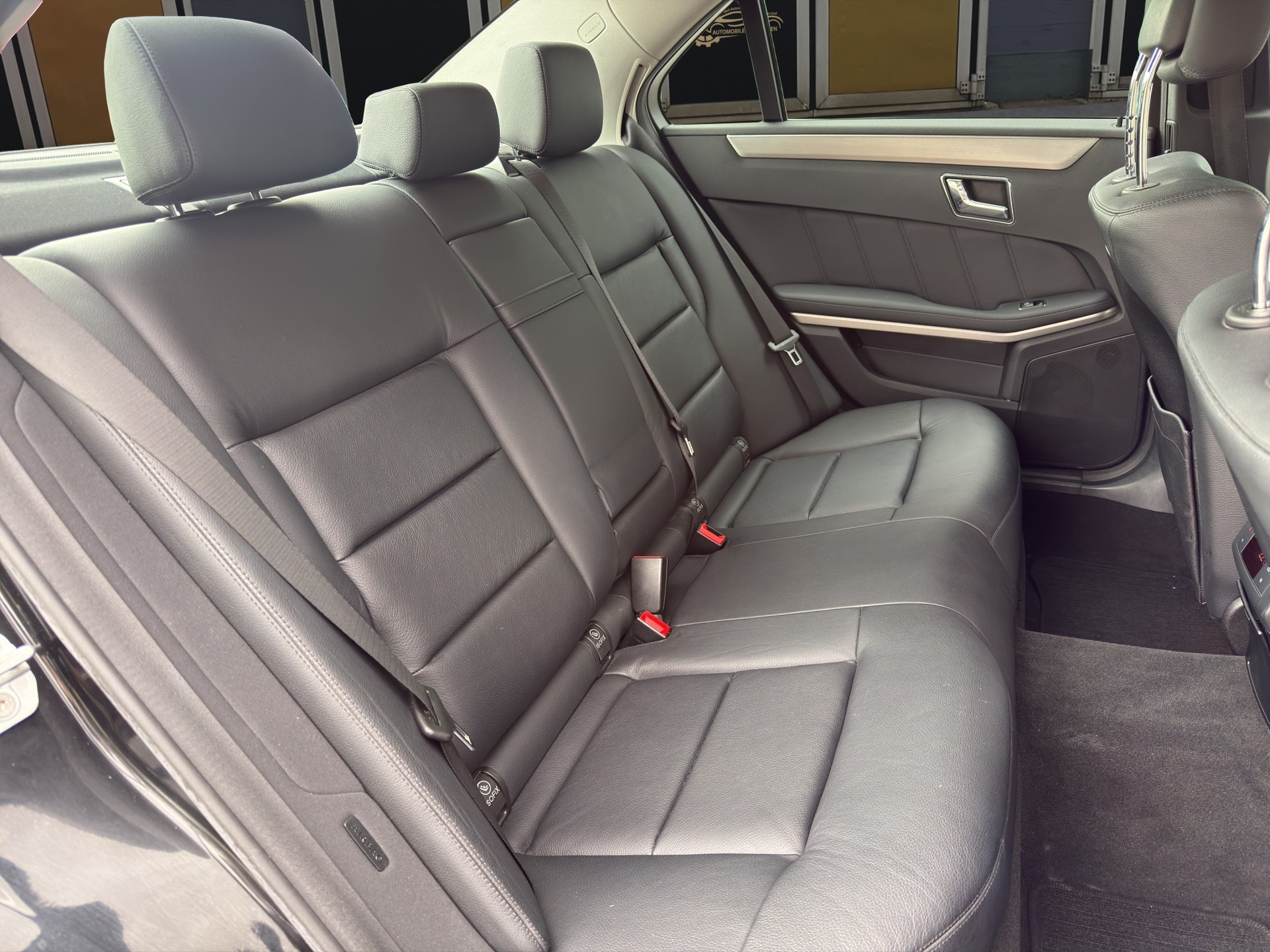 MERCEDES-BENZ E 350 V6 4matic-image-12
