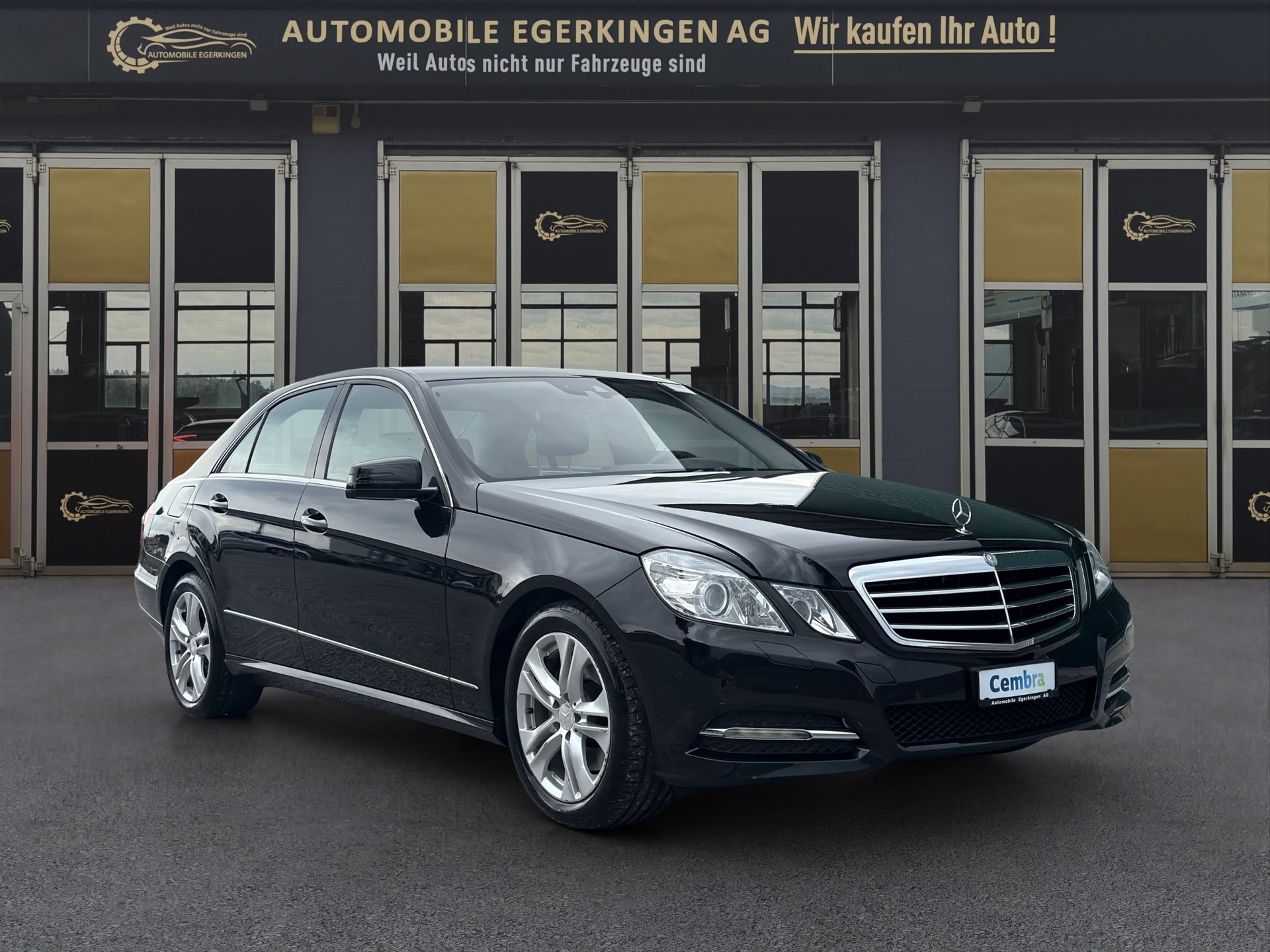 MERCEDES-BENZ E 350 V6 4matic-showroom-element-2