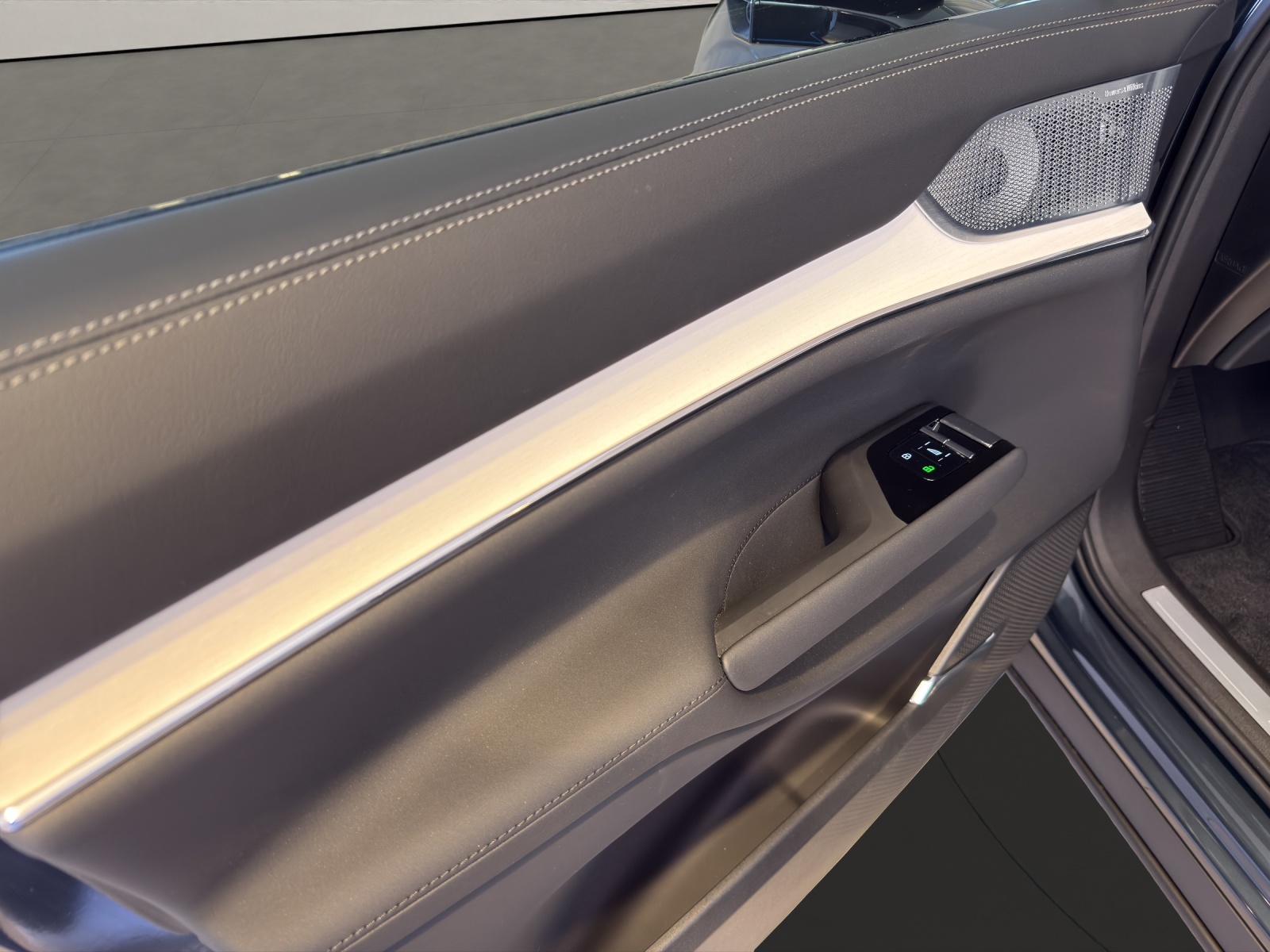 VOLVO EX90 Twin Performance Ultra AWD-image-11