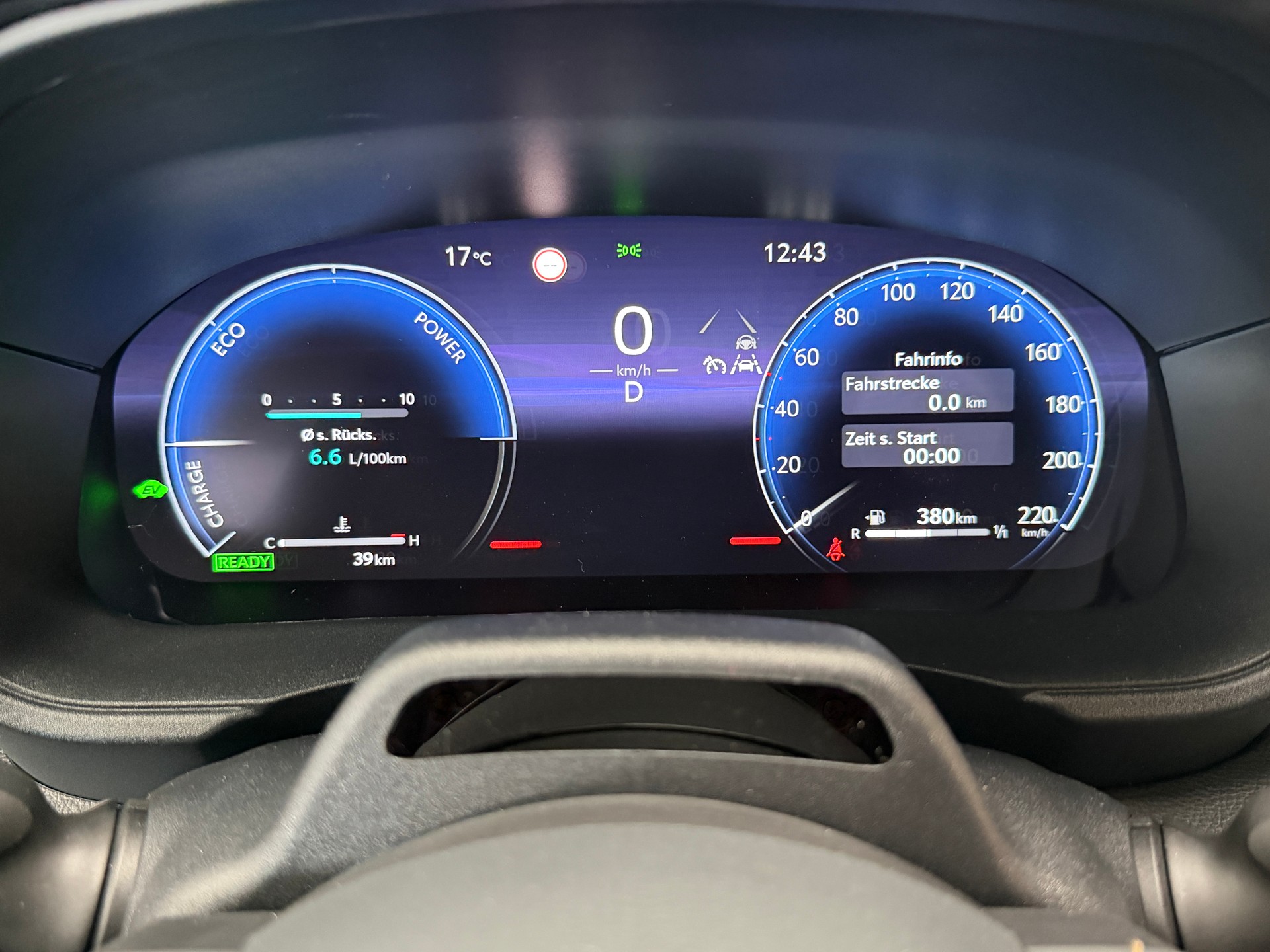 TOYOTA Yaris Cross 1.5 Premium AWDi e-CVT-image-9
