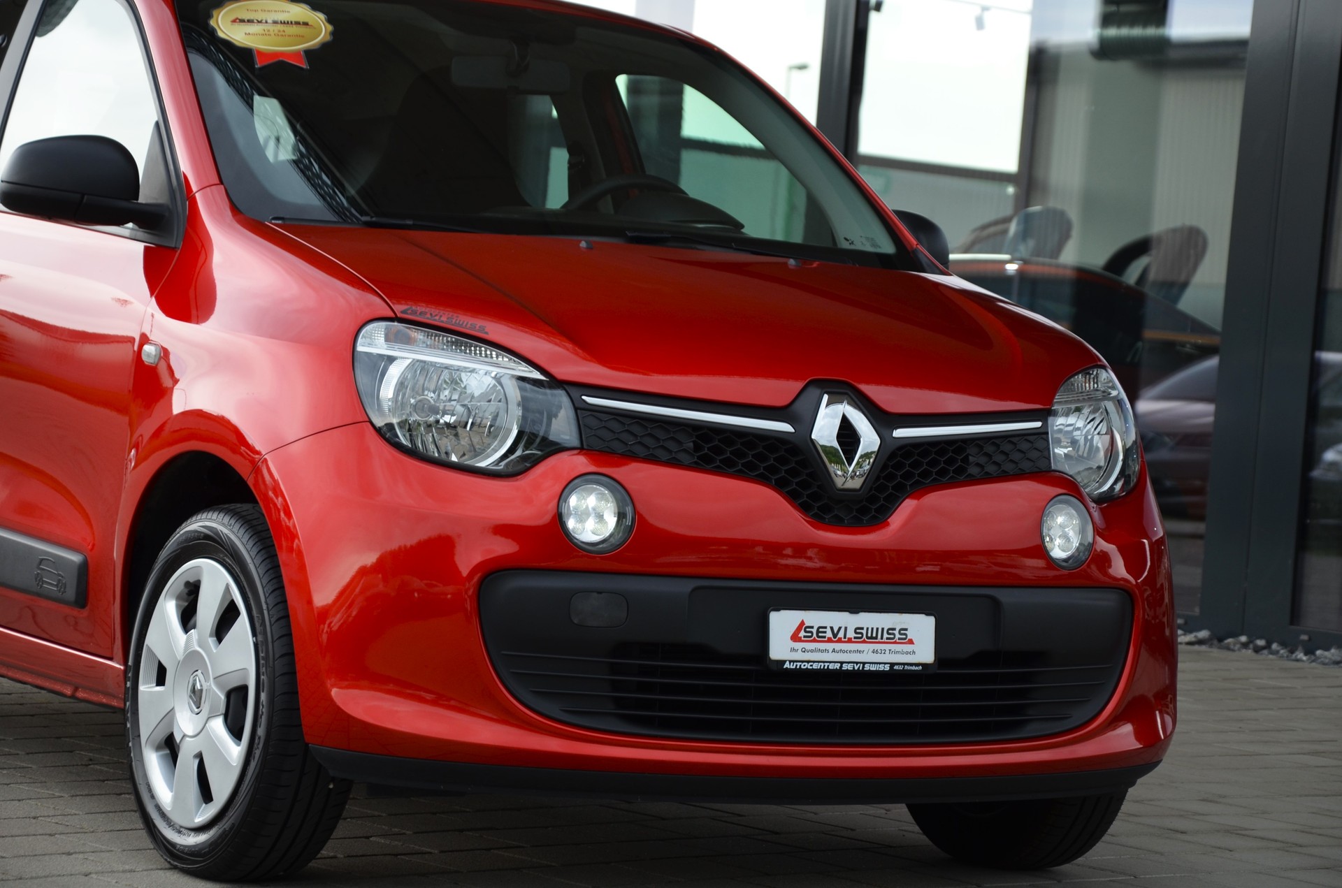 RENAULT Twingo 1.0 Life*Ab MFK,1 Jahr oder 20'000km Garantie*-showroom-element-1