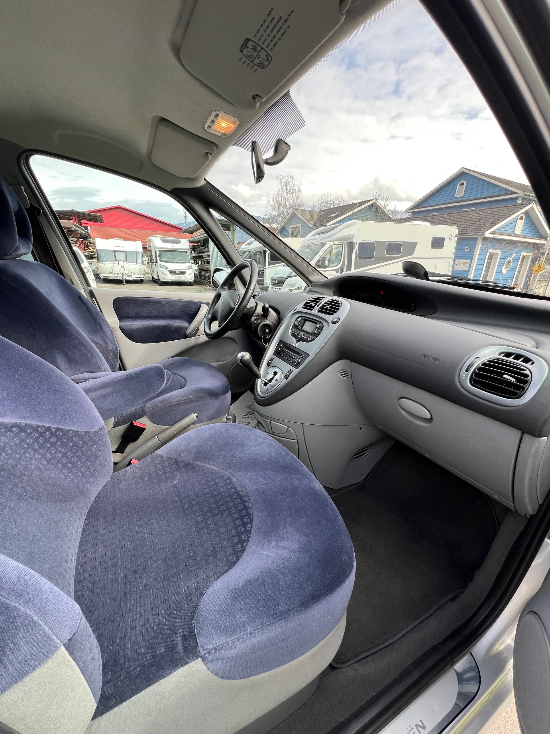 CITROEN Xsara Picasso 2.0i 16V Exclusive Automatic-image-11