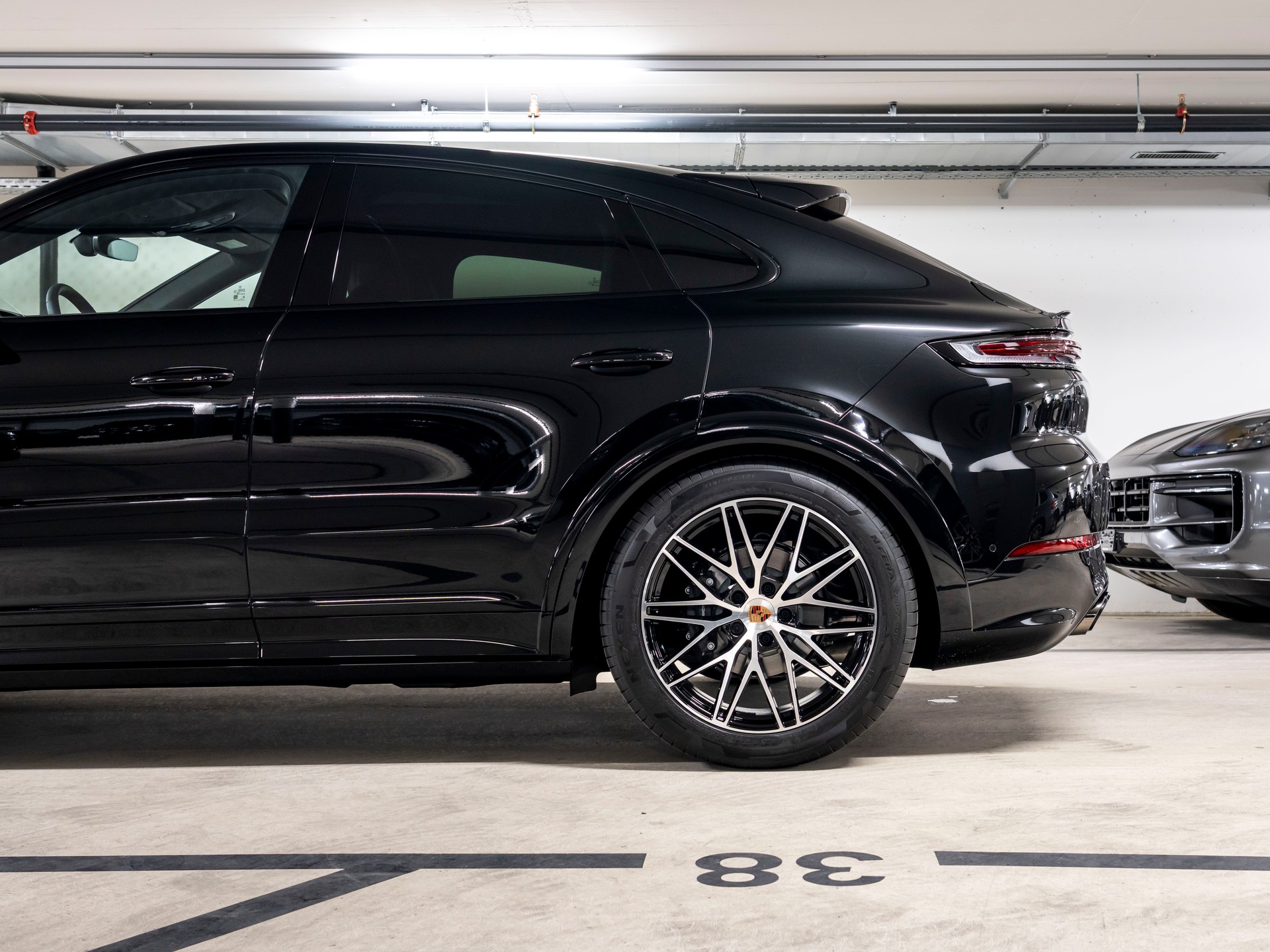 PORSCHE Cayenne Coupé Black Edition Tiptronic-image-23