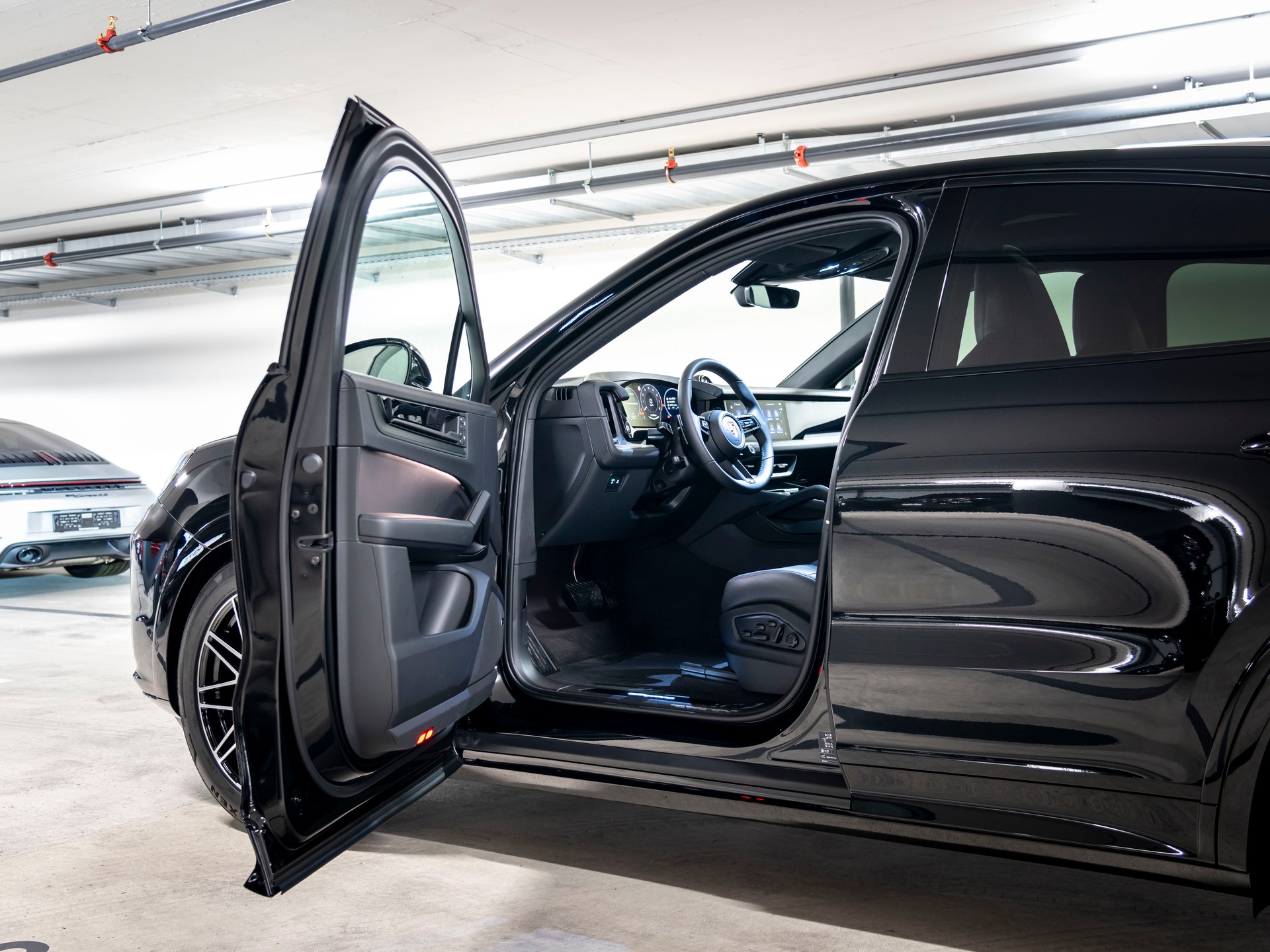PORSCHE Cayenne Coupé Black Edition Tiptronic-image-5