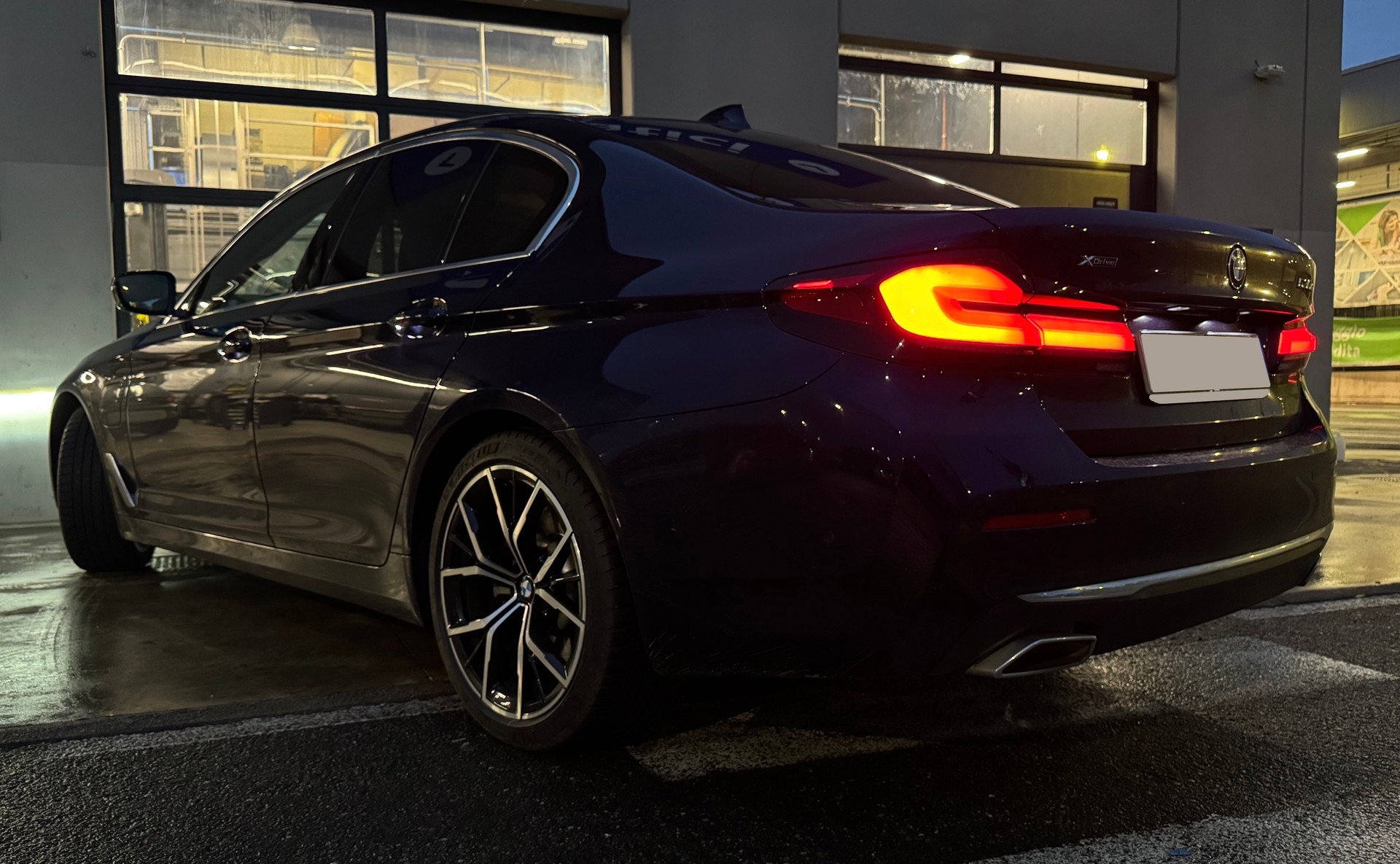 BMW 530e xDrive G30 LCI M LOOK-image-31