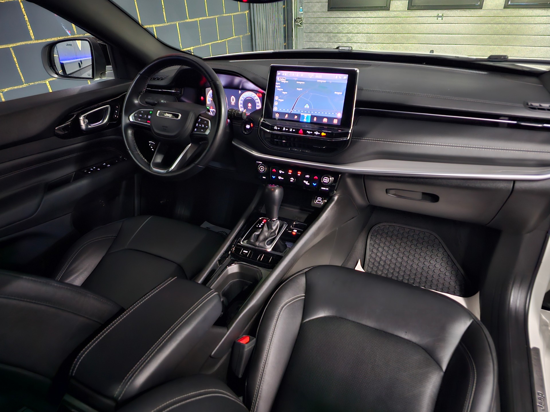 JEEP Compass 4x2 1.3 Turbo S DKG-image-8