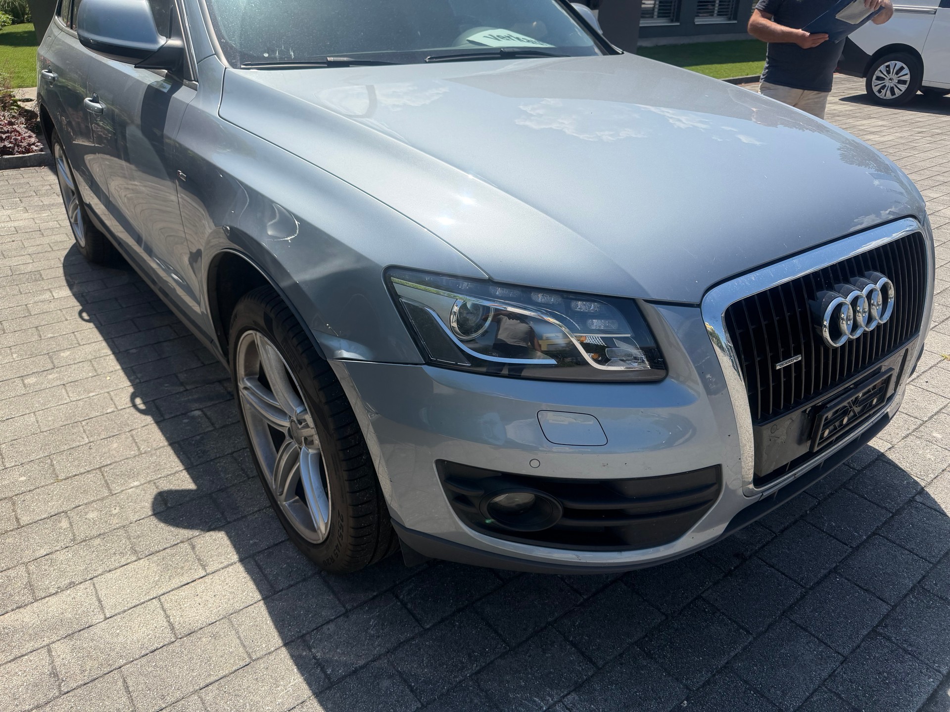AUDI Q5 3.2 FSI quattro S-tronic
