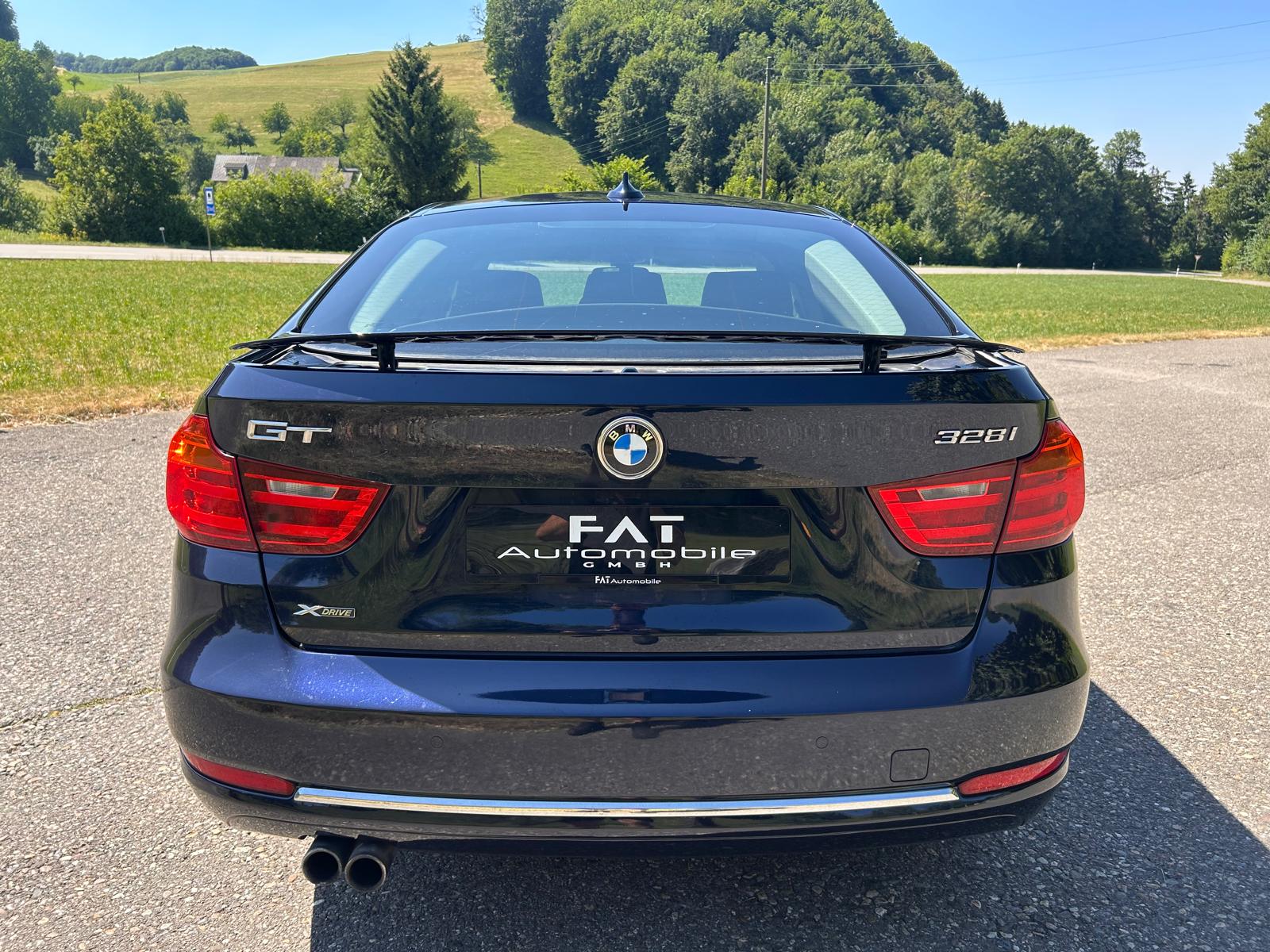 BMW 328i GT xDrive Luxury Line Steptronic-showroom-element-3