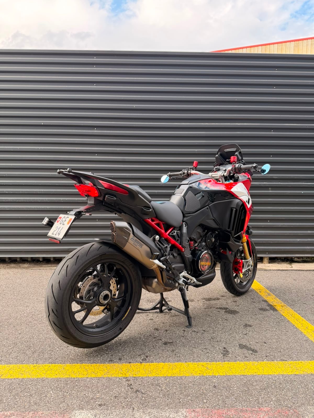 DUCATI Multistrada V4 Pikes Peak-image-1