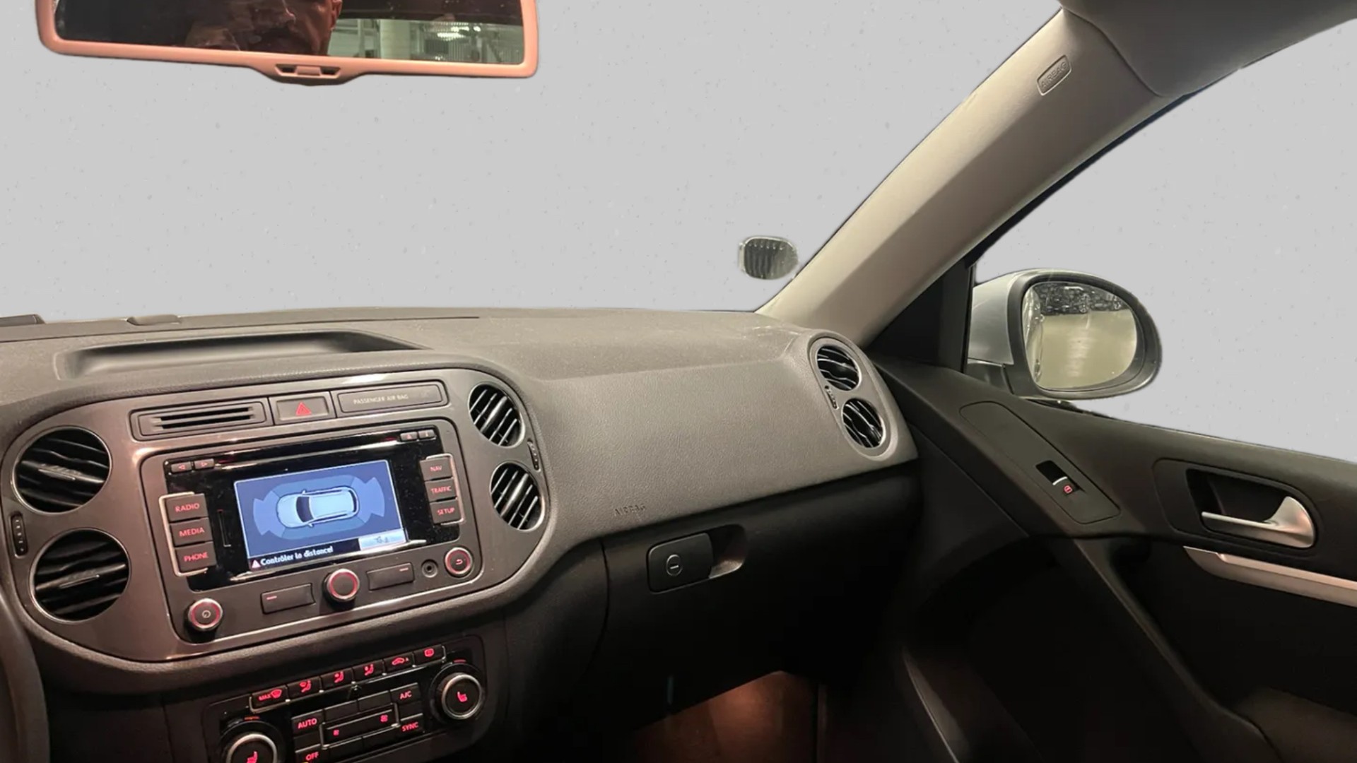 VW Tiguan 2.0 TSI Sport&Style 4Motion DSG-image-12