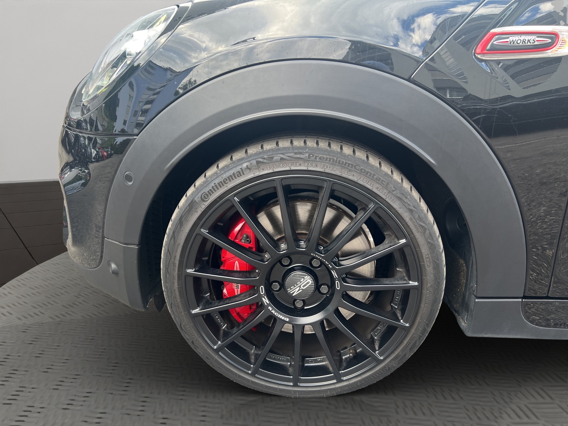 MINI Cooper John Cooper Works Steptronic-image-8
