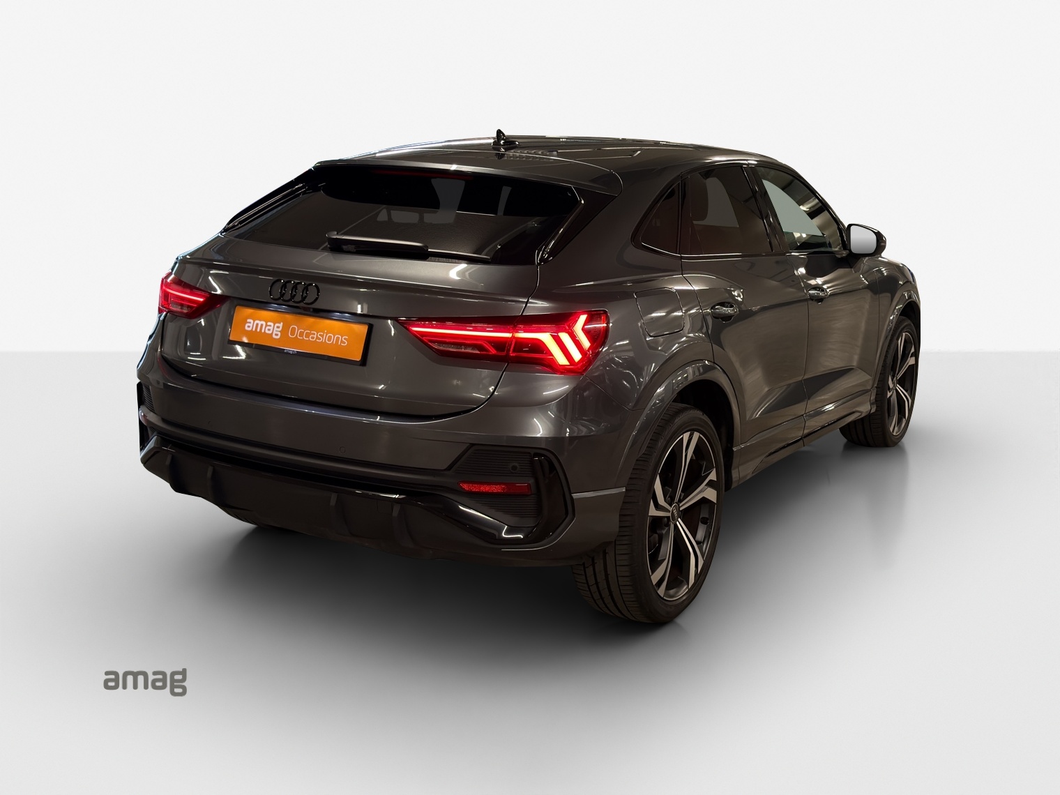 AUDI Q3 Sportback 35 TFSI S line Attraction S-tronic-image-4
