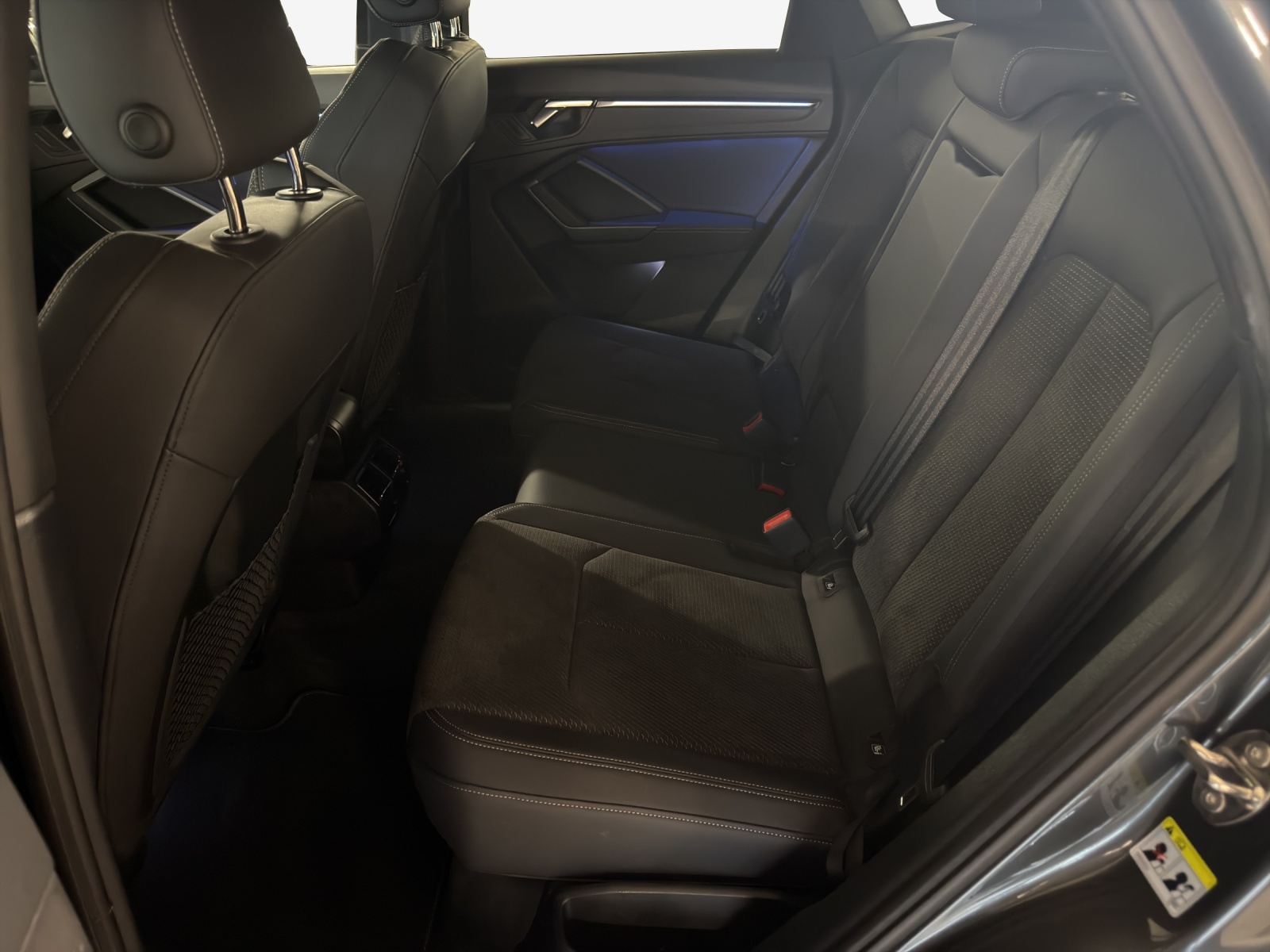 AUDI Q3 Sportback 35 TFSI S line Attraction S-tronic-image-11