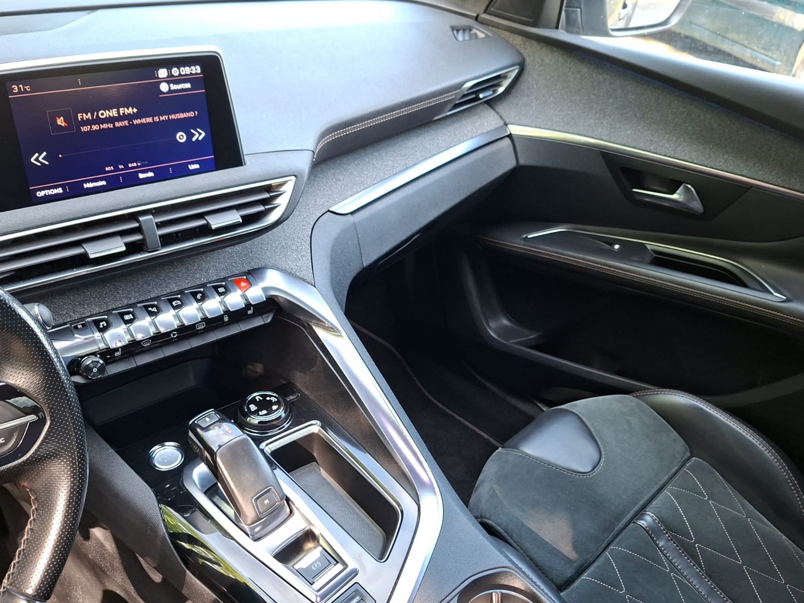 PEUGEOT 3008 2.0 BlueHDi GT EAT-image-15