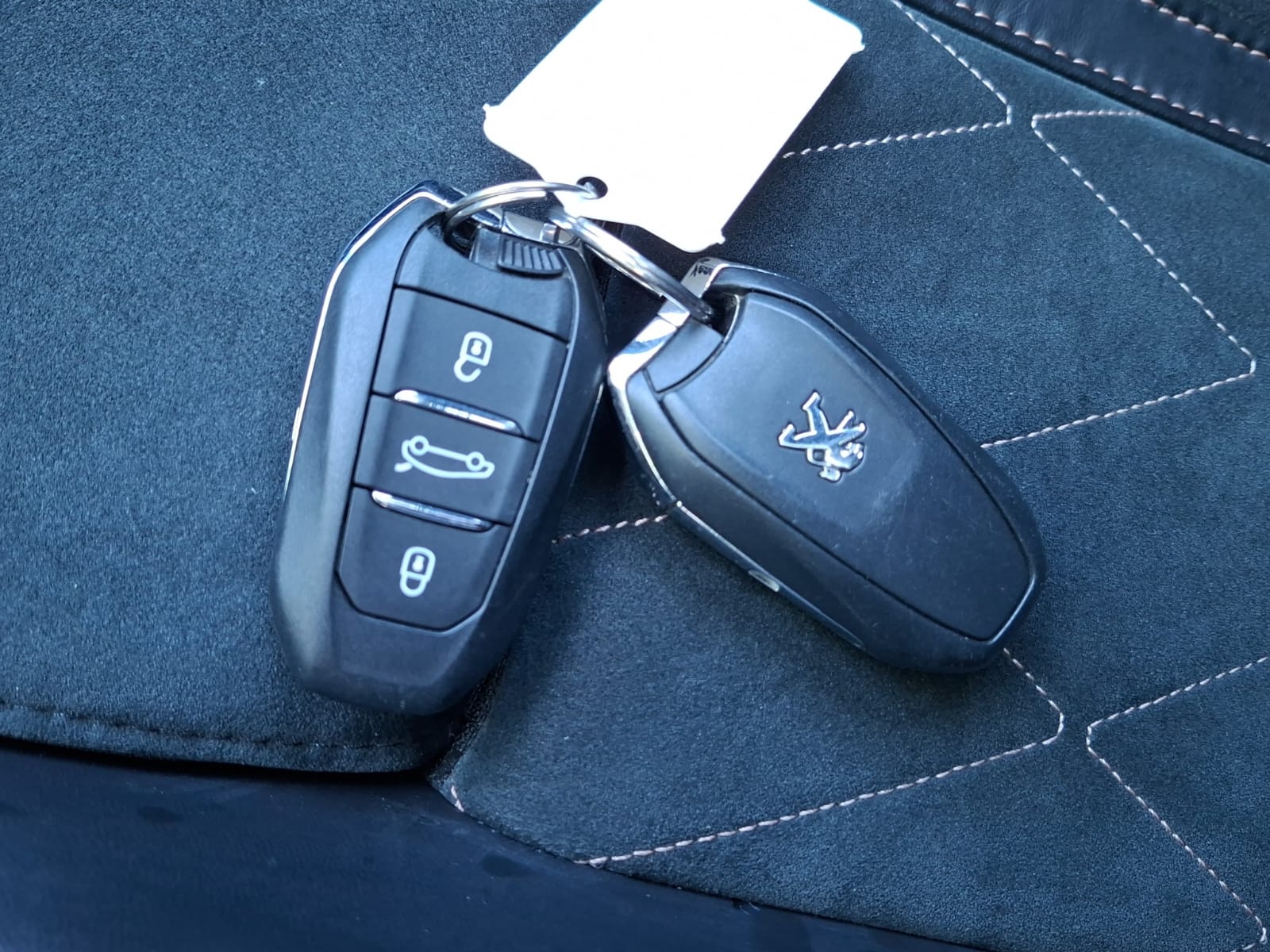 PEUGEOT 3008 2.0 BlueHDi GT EAT-image-20