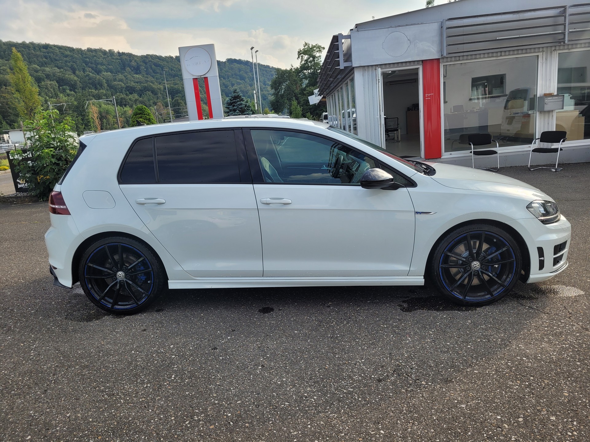 VW Golf 2.0 TSI R 4Motion DSG-image-6