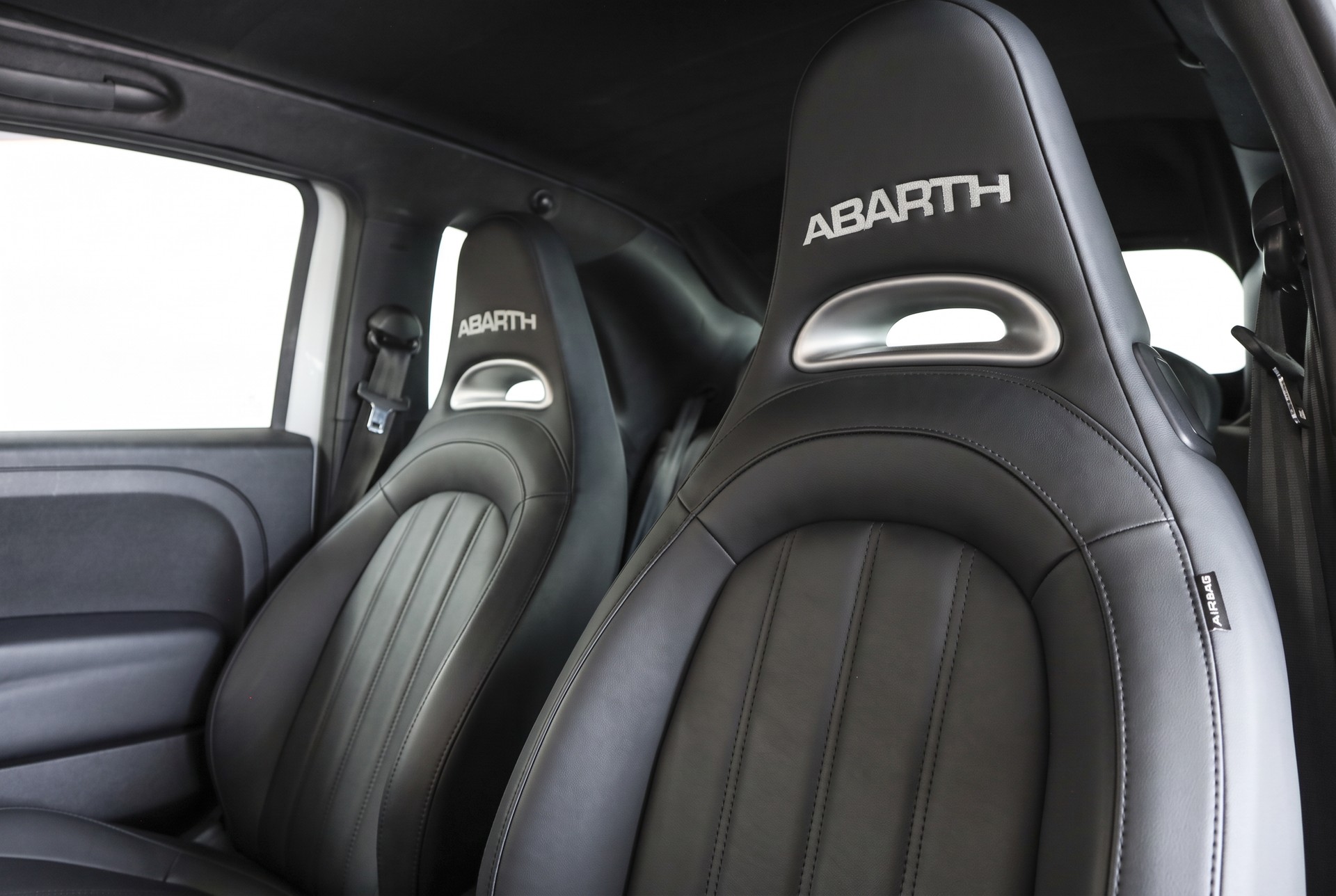 FIAT 595C 1.4 16V Turbo Abarth-showroom-element-3